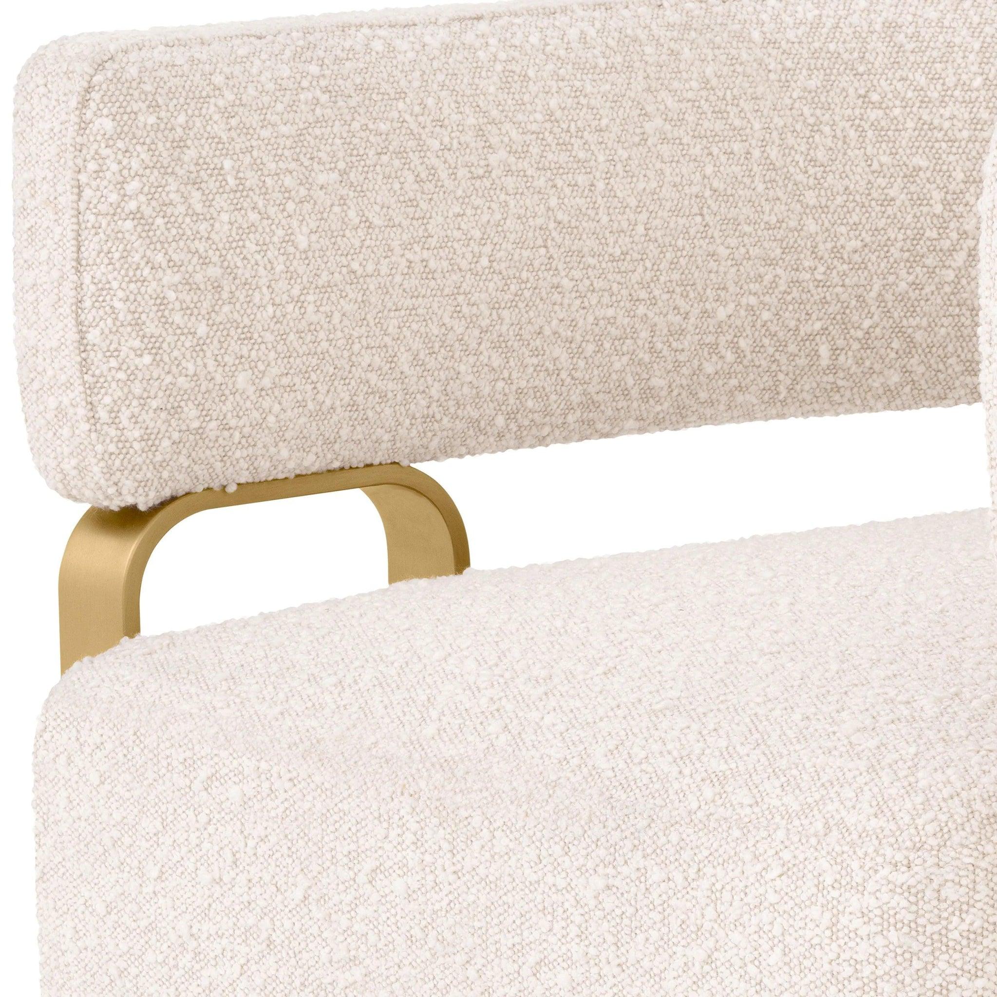 Fotel w tkaninie boucle CAPRICORN kremowy Eichholtz Eye on Design
