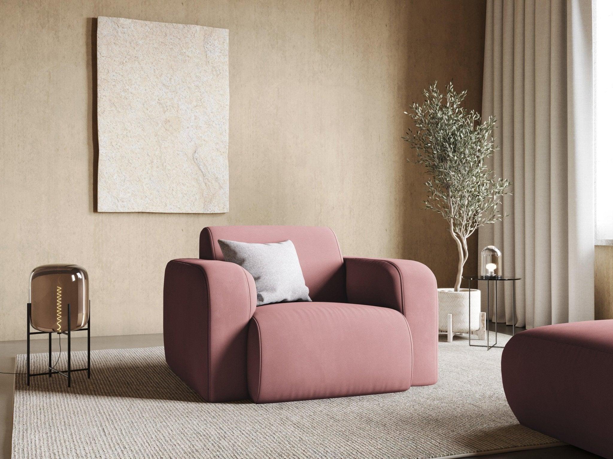 Fotel w tkaninie chenillowej LOLA różowy Windsor & Co Eye on Design