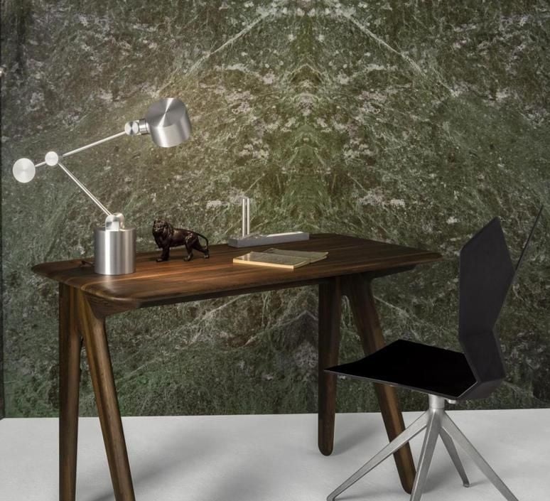 Biurko SLAB aus schwarzem Eichenholz