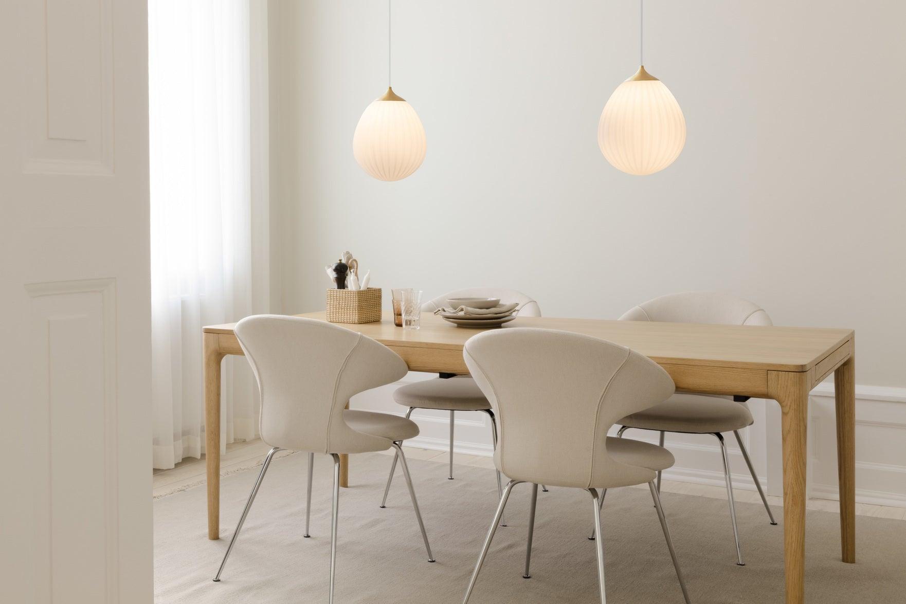 Klosz AROUND THE WORLD mleczny ze złotym UMAGE Eye on Design