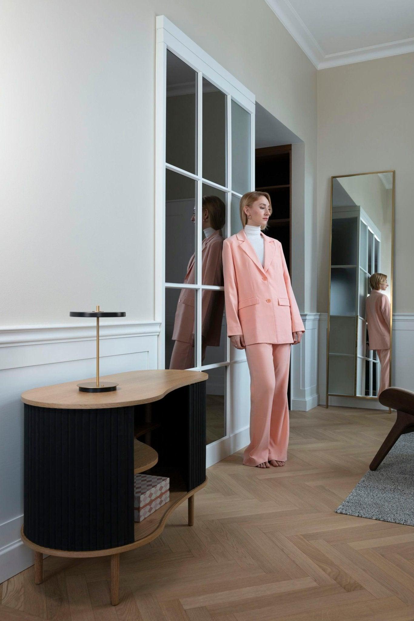 Komoda AUDACIOUS karmelowy z dębem UMAGE Eye on Design