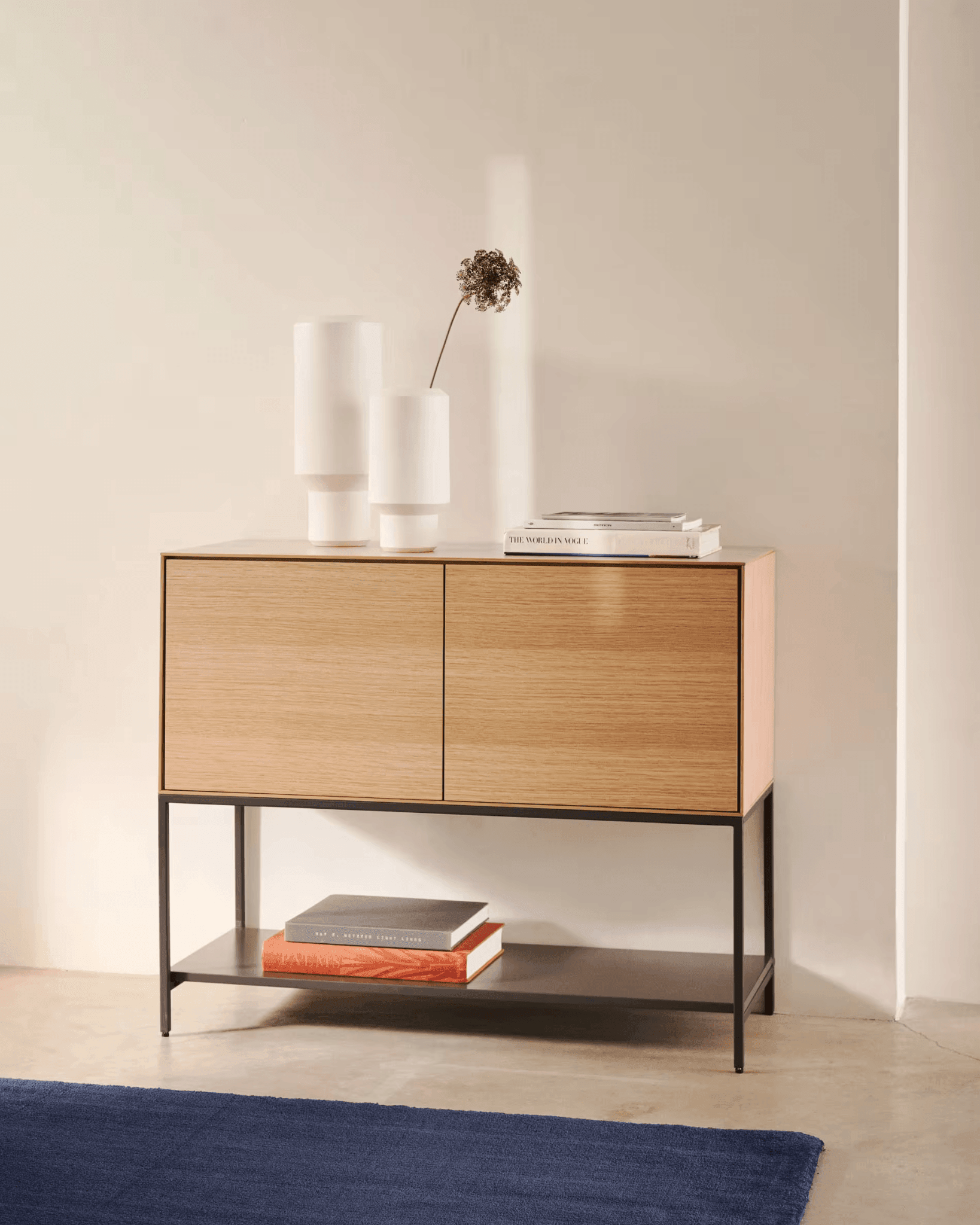 Komoda niska 2-drzwiowa VEDRANA fornir dębowy La Forma Eye on Design