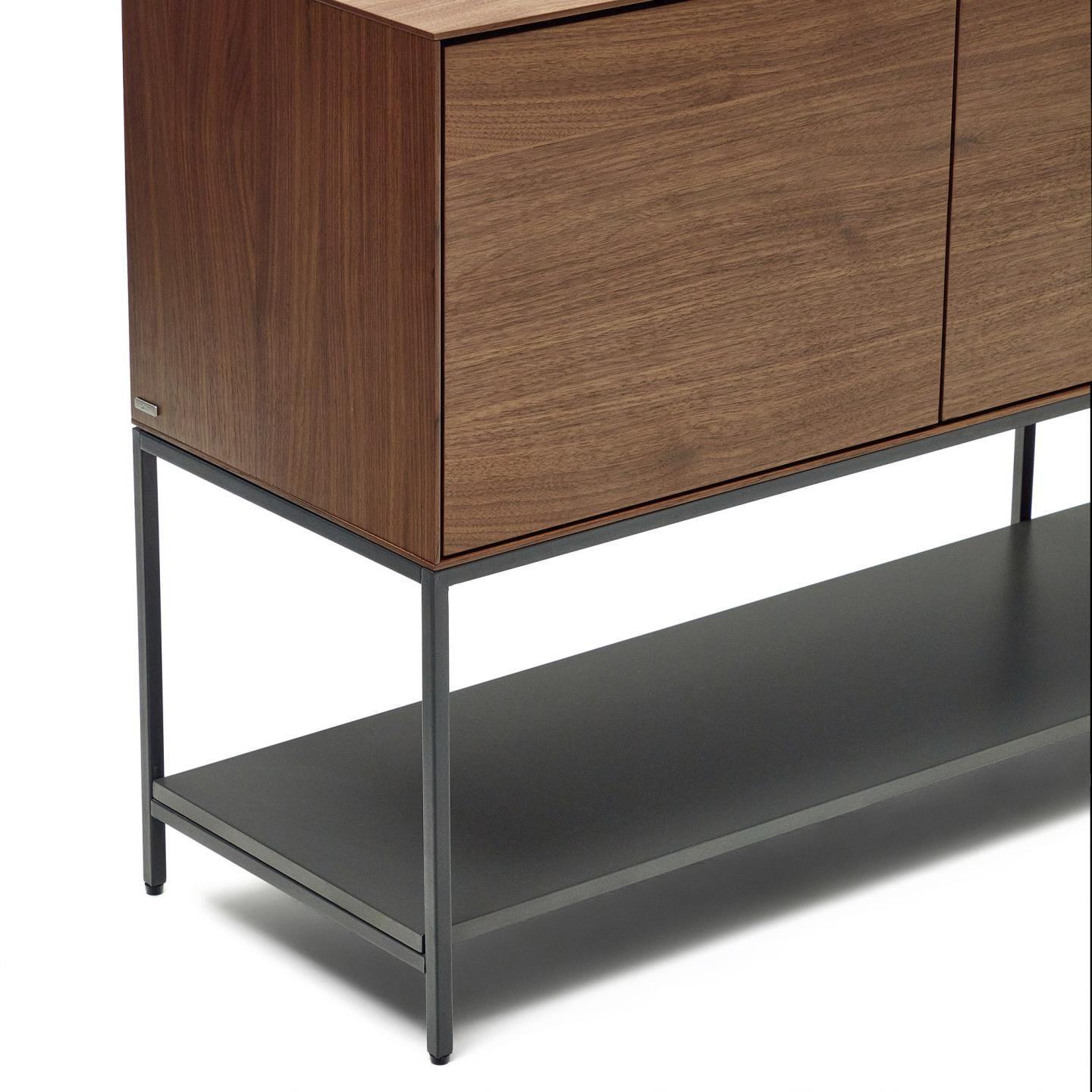 Komoda niska 2-drzwiowa VEDRANA fornir orzechowy La Forma Eye on Design
