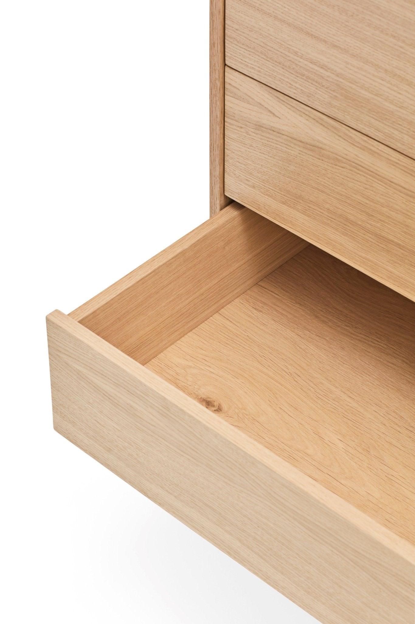 Komoda wysoka YOKO czerwony Teulat Eye on Design