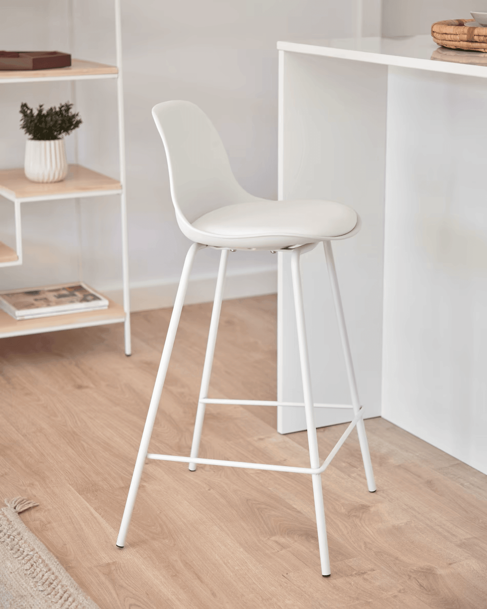 Krzesło barowe BRIGHTER biały La Forma Eye on Design
