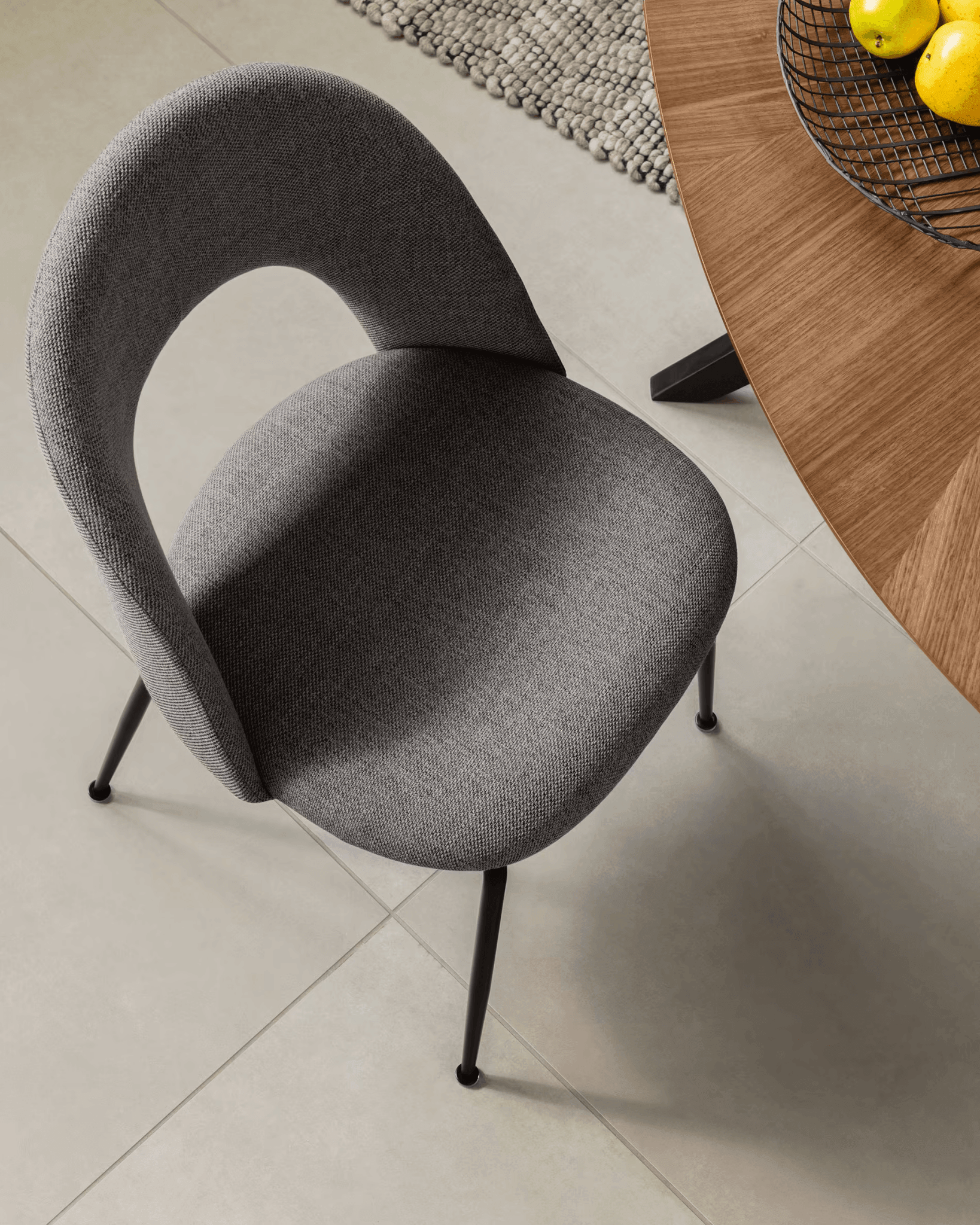 Krzesło MAHALIA ciemnoszary La Forma Eye on Design