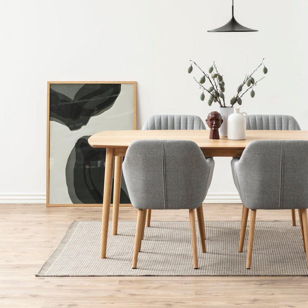 Krzesło MIKKEL jasnoszary tkanina strukturalna z drewnianą podstawą Home Essentials Eye on Design