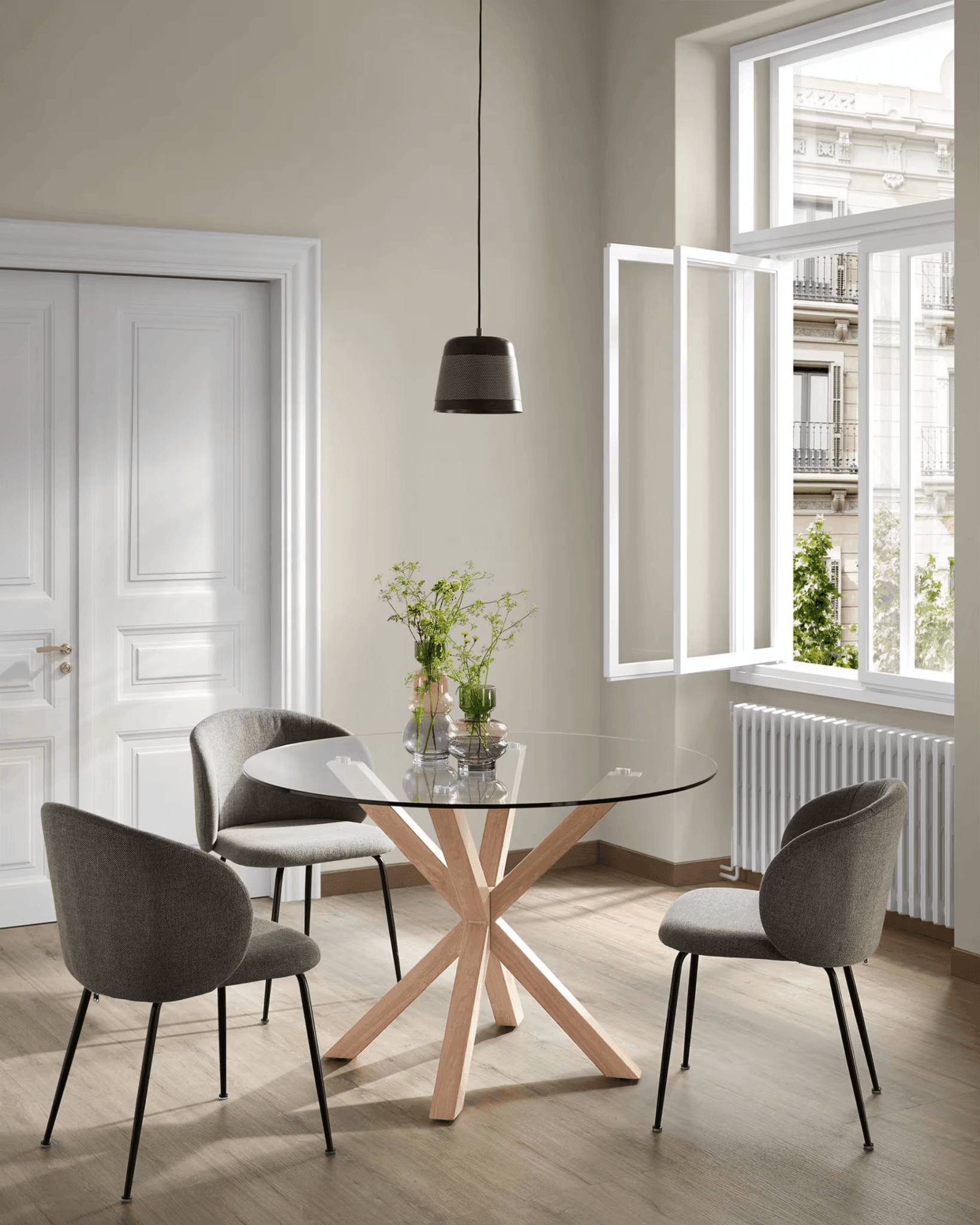 Krzesło MINNA ciemnoszary La Forma Eye on Design