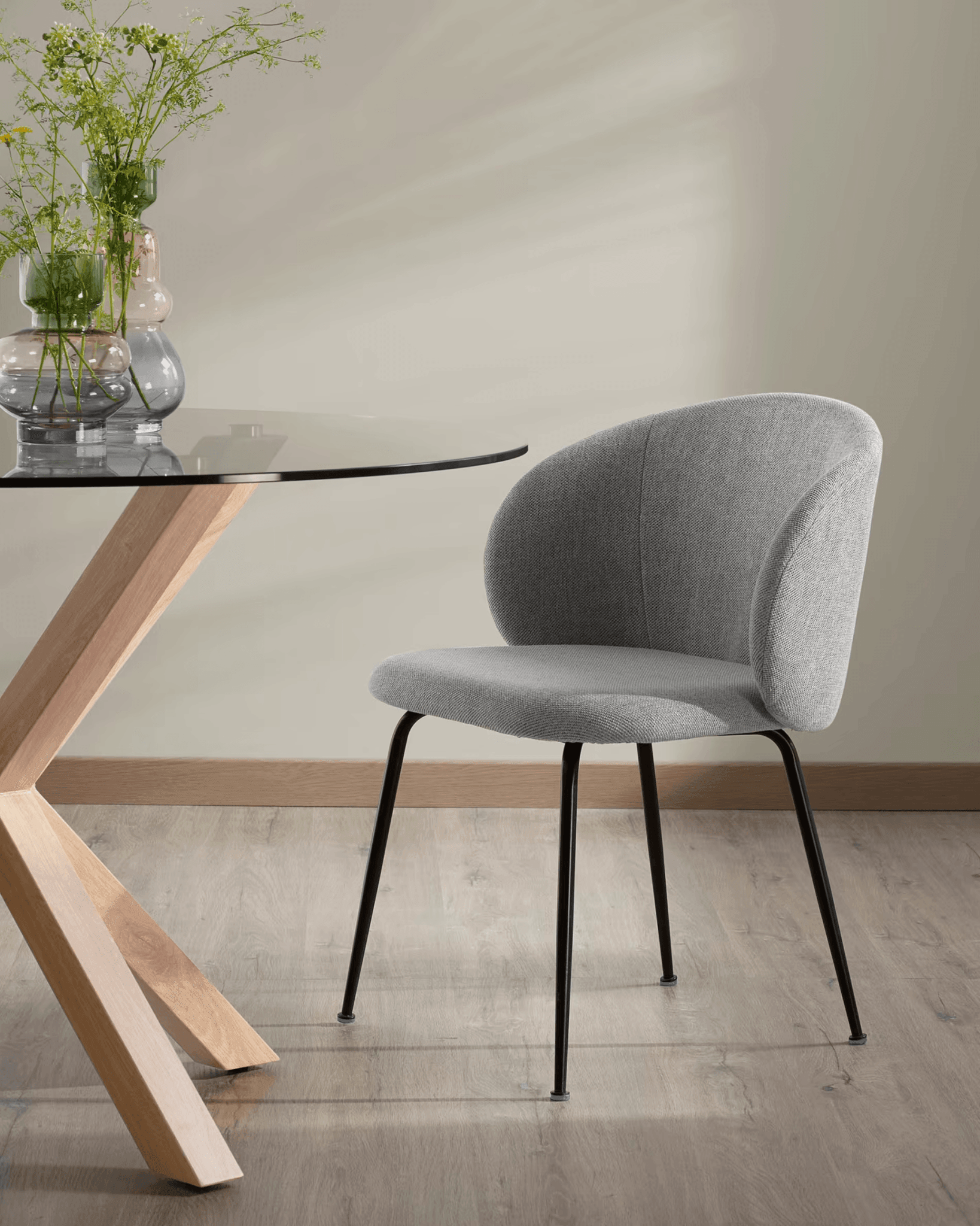 Krzesło MINNA jasnoszary La Forma Eye on Design