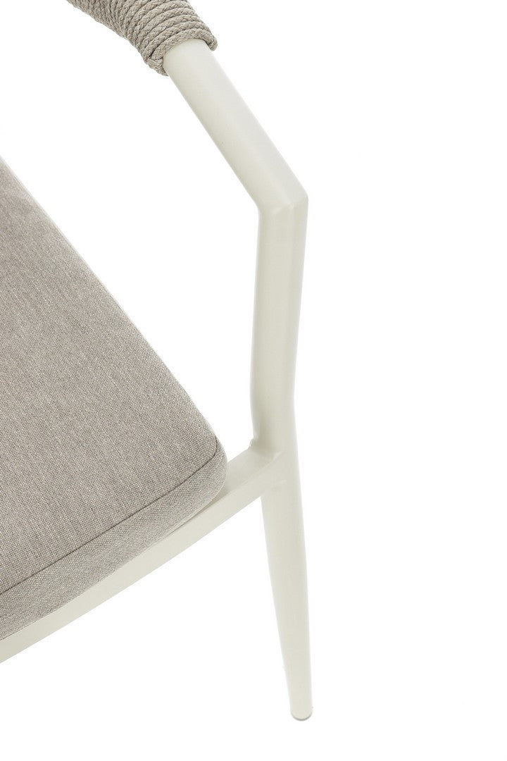 MILLOR beige outdoor chair