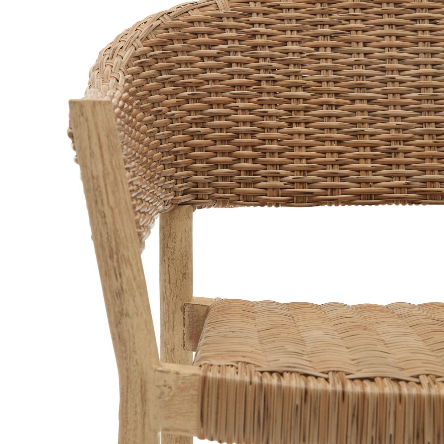 Krzesło ogrodowe POLA lite drewno eukaliptusowe z rattanowy wykończeniem La Forma Eye on Design
