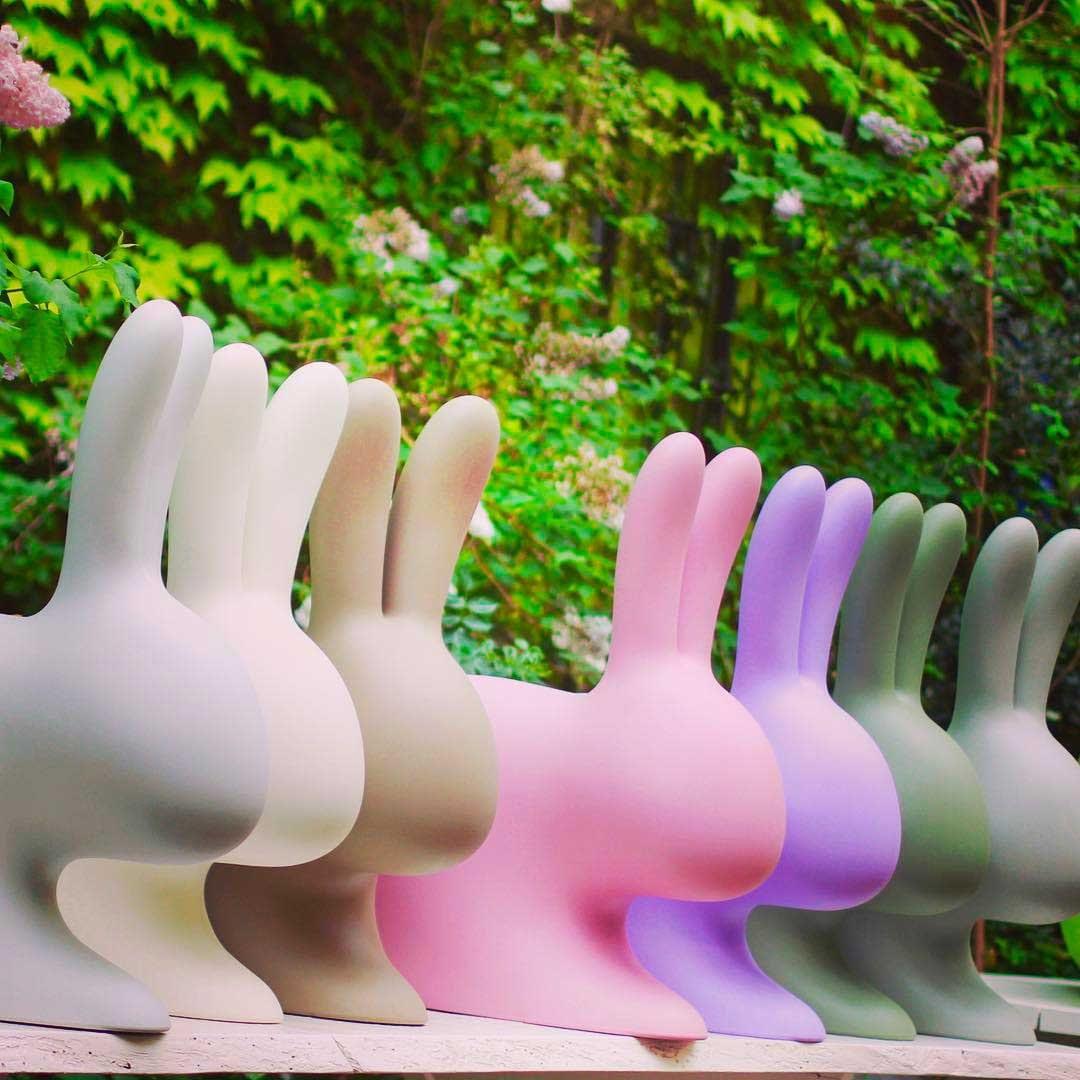 Krzesło RABBIT gołębi szary Qeeboo Eye on Design