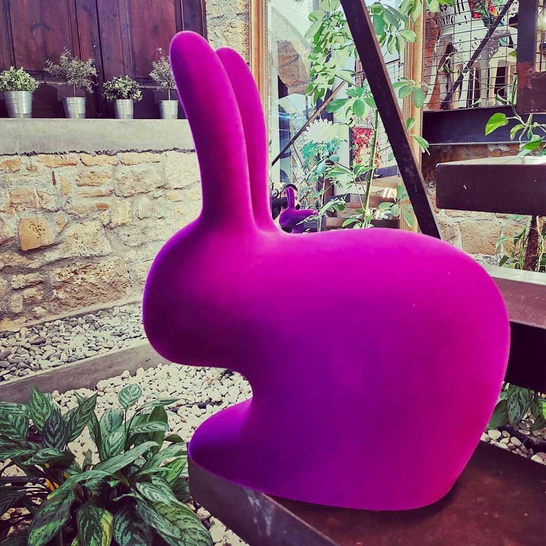 Krzesło RABBIT VELVET fioletowy Qeeboo Eye on Design
