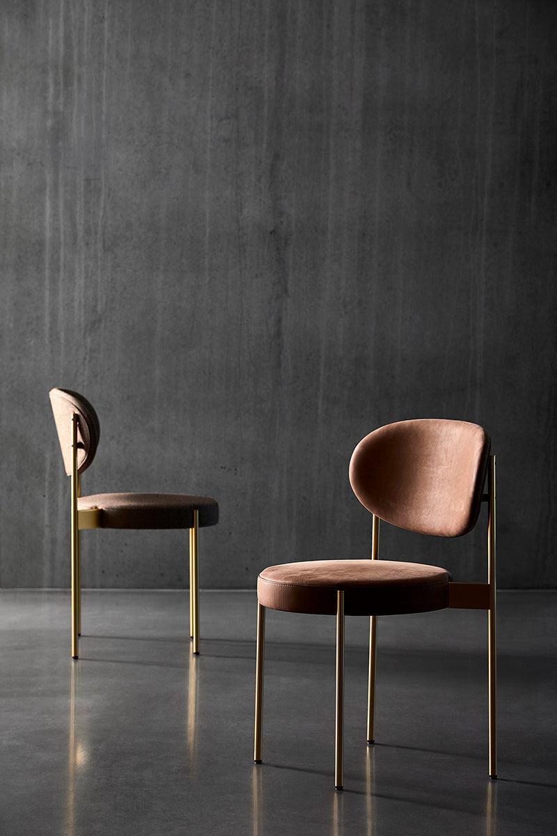 Krzesło SERIES 430 CHAIR BRASS - kolor do wyboru Verpan Eye on Design