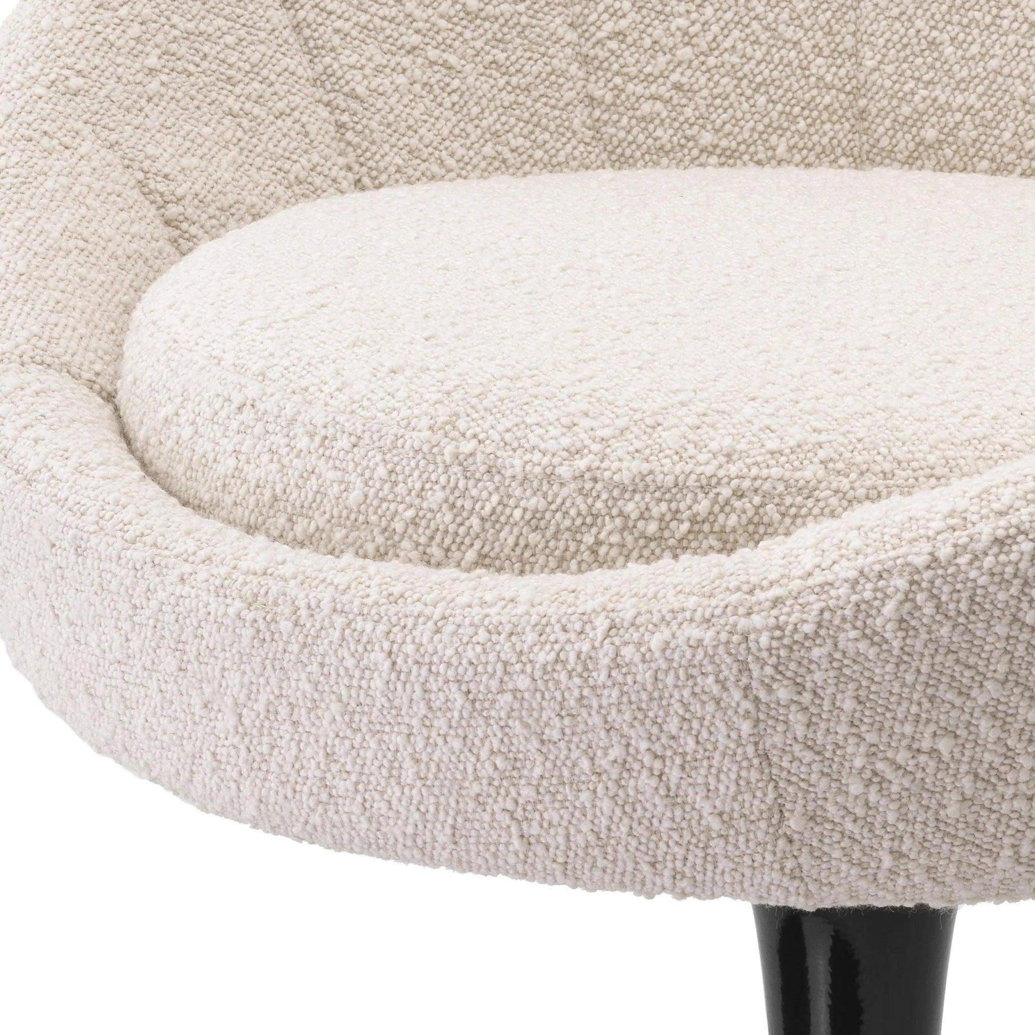 Krzesło w tkaninie boucle O'NEILL kremowy z czarną podstawą Eichholtz Eye on Design