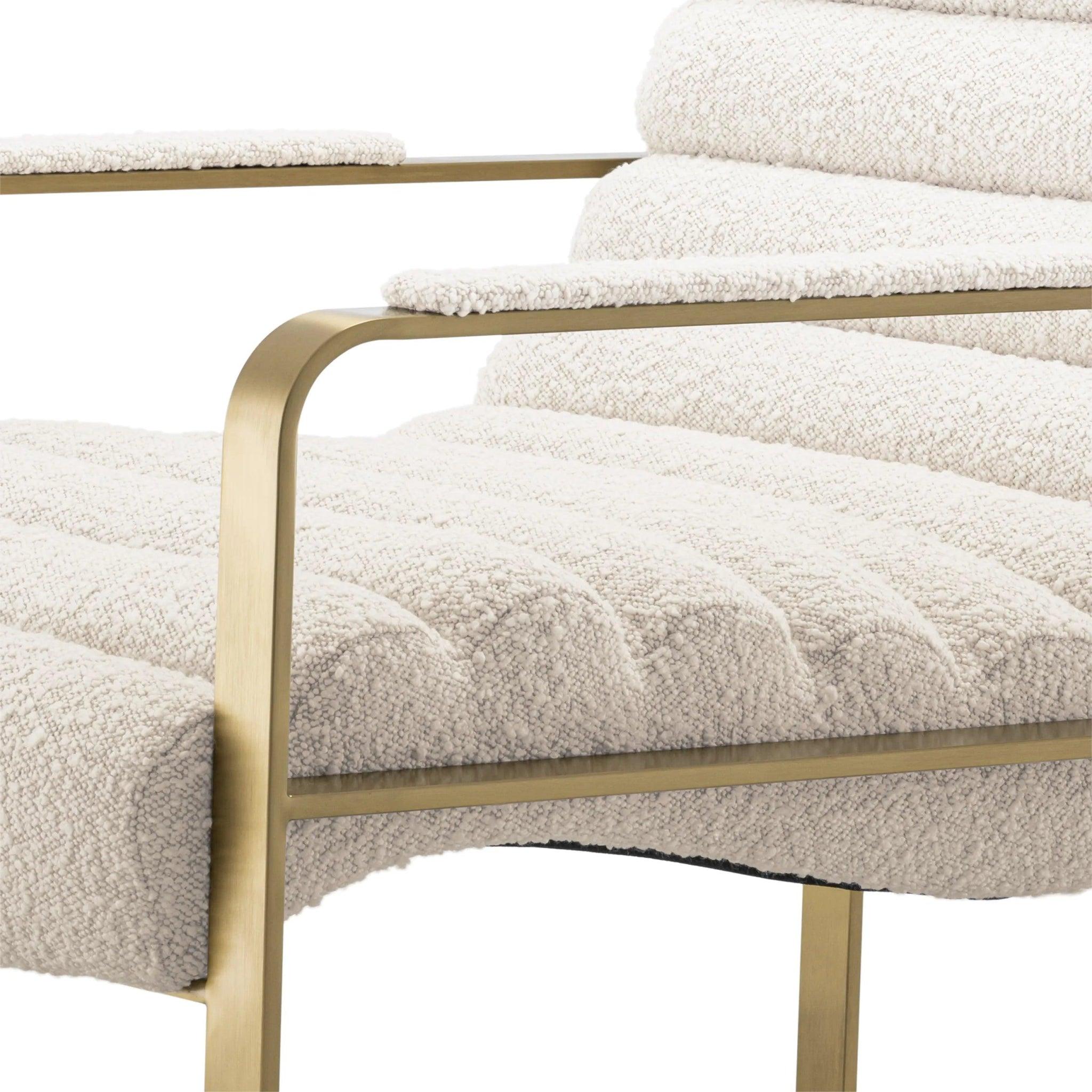 Krzesło w tkaninie boucle OLSEN kremowy z mosiężnym wykończeniem Eichholtz Eye on Design