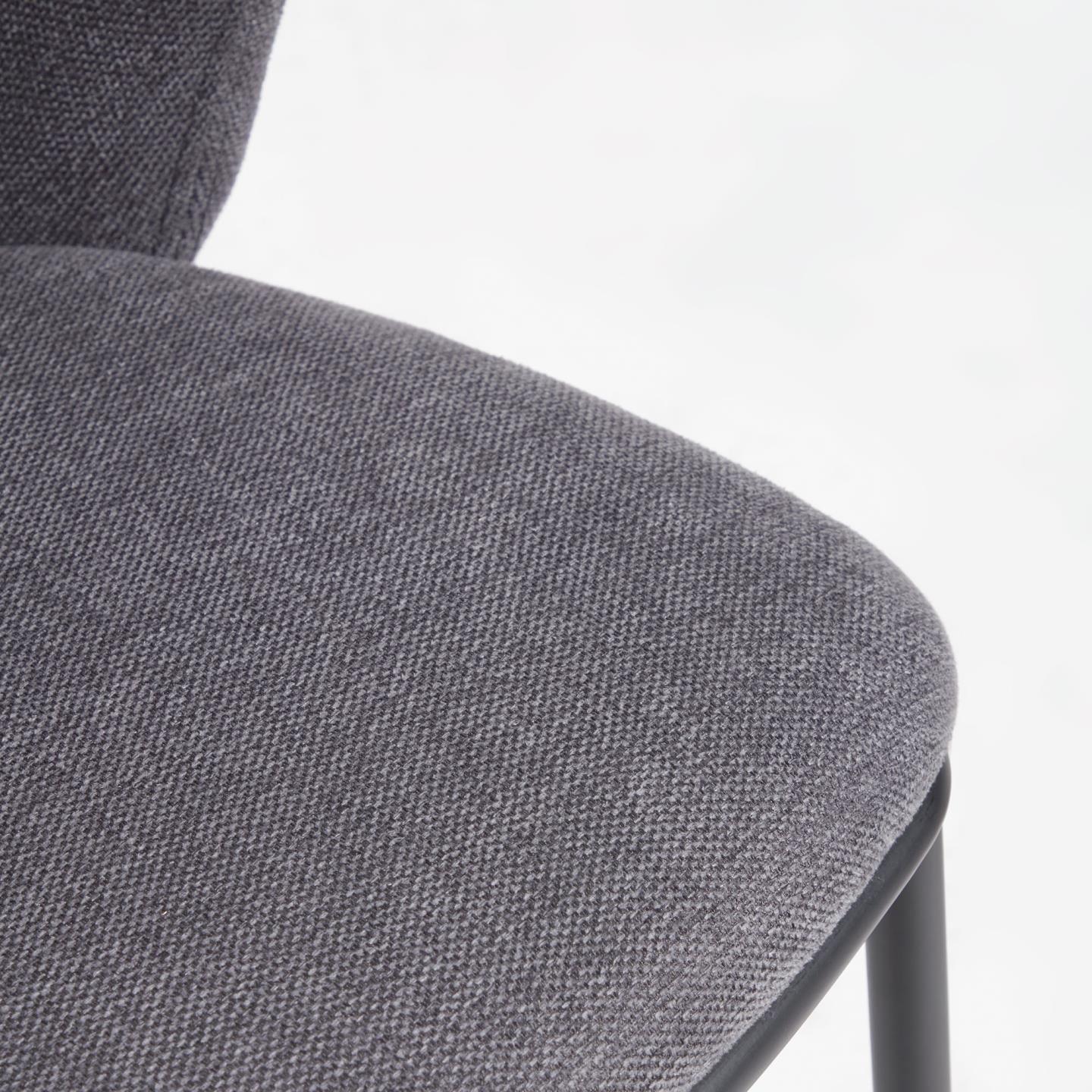 Krzesło w tkaninie szenilowej CISELIA ciemnoszary La Forma Eye on Design
