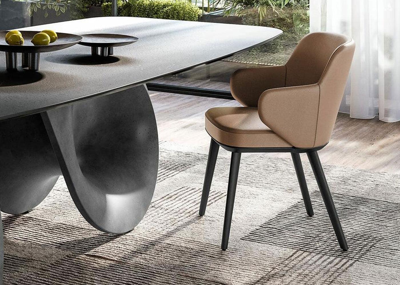 Krzesło z podłokietnikami FOYER skóra kremowy z metalową podstawą Calligaris Eye on Design