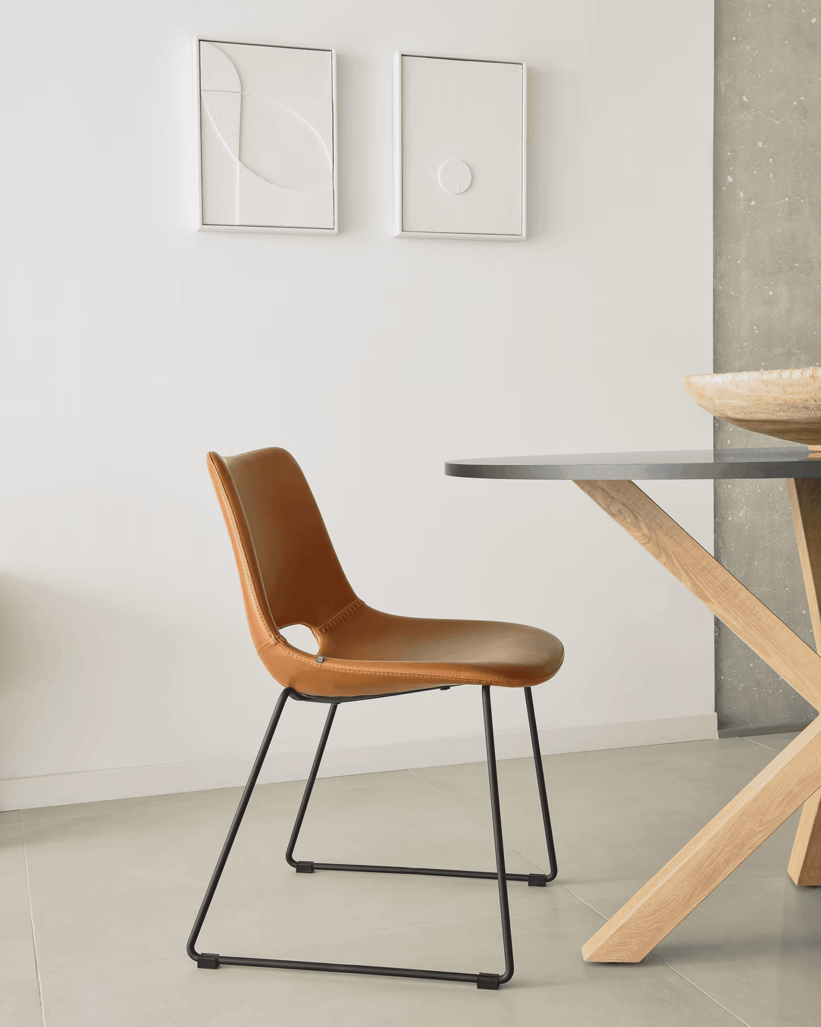 Krzesło ZAHARA brązowa ekoskóra La Forma Eye on Design