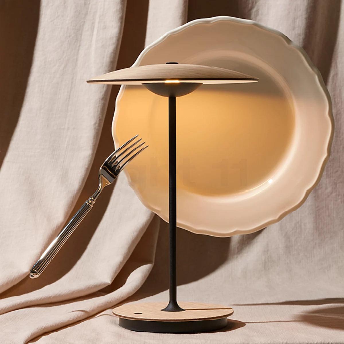 Lampa akumulatorowa GINGER jasnobrązowy Marset Eye on Design