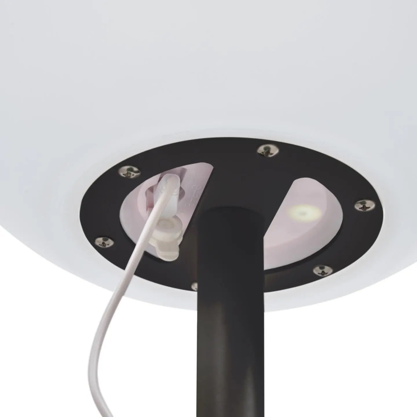 Lampa stołowa zewnętrzna akumulatorowa DINESH czarny – Kave Home