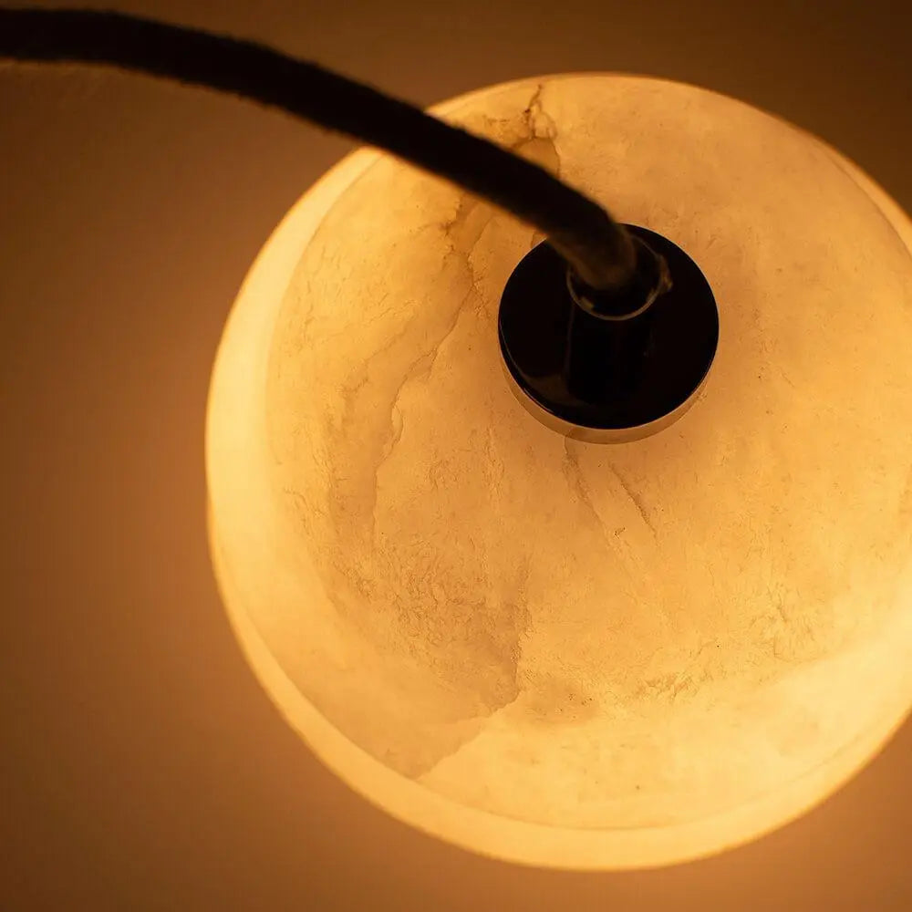 Lampa alabastrowa wisząca KALLIOPE mosiężny – Embassy Interiors