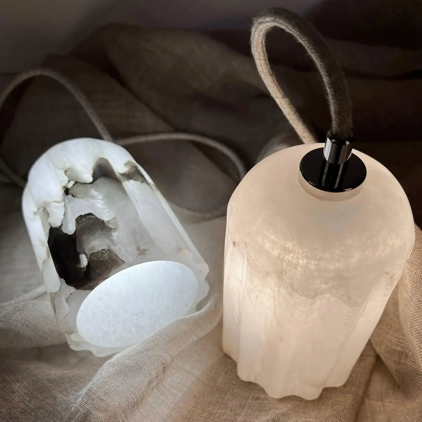 Lampa alabastrowa wisząca URANIA nikiel – Embassy Interiors