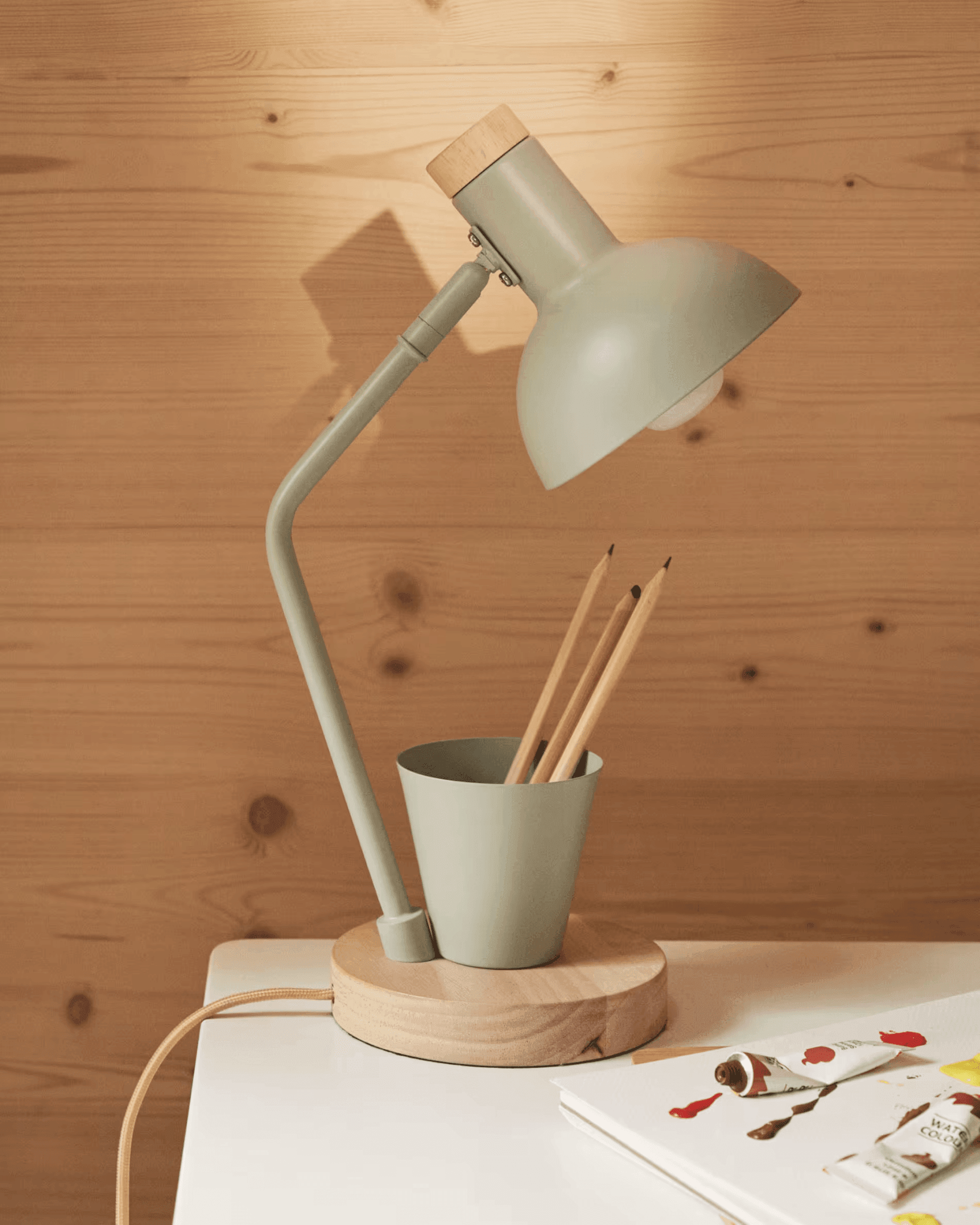 Lampa biurowa z pojemnikiem KATIA zielony La Forma Eye on Design