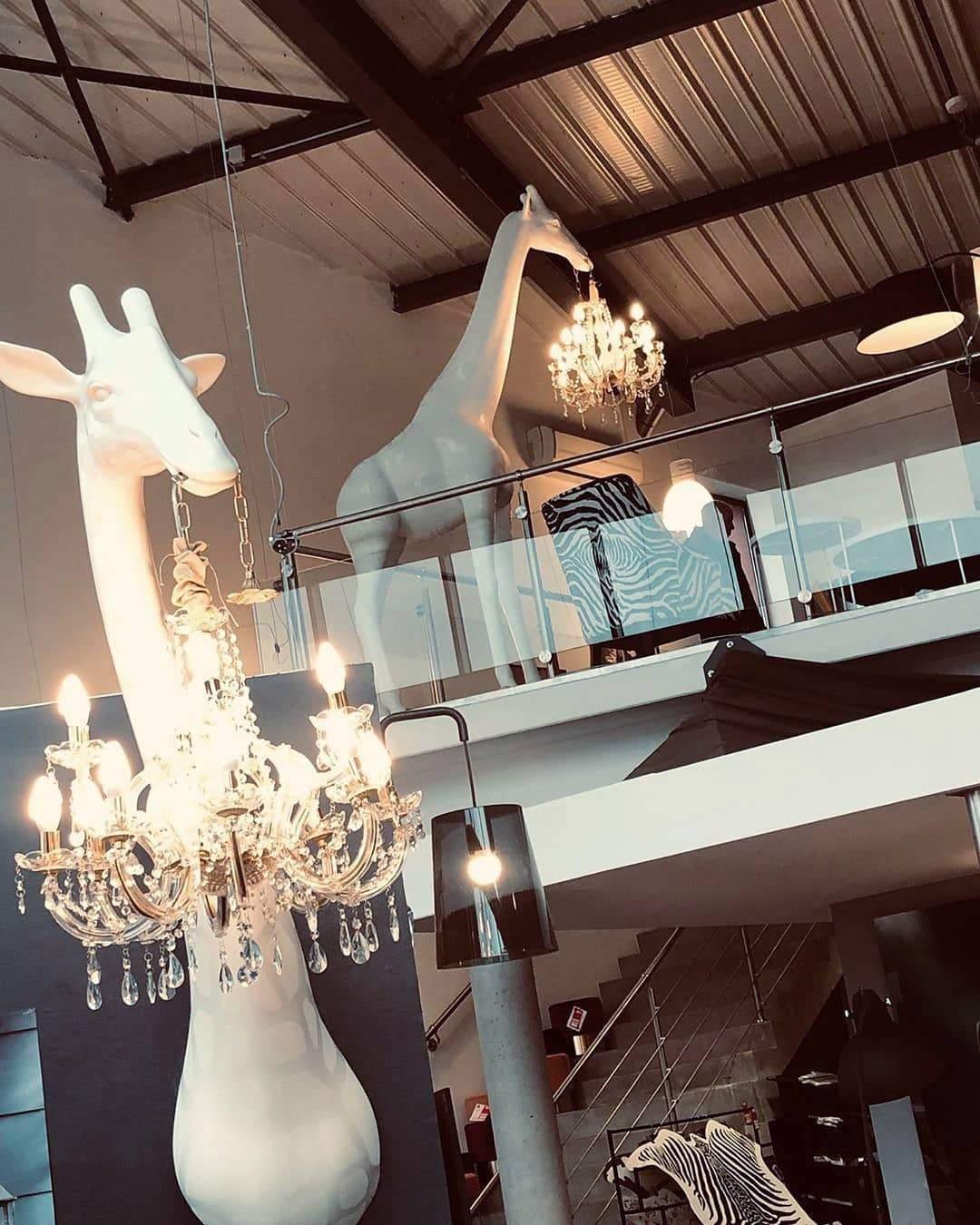 Lampa GIRAFFE IN LOVE M czarna Qeeboo Eye on Design
