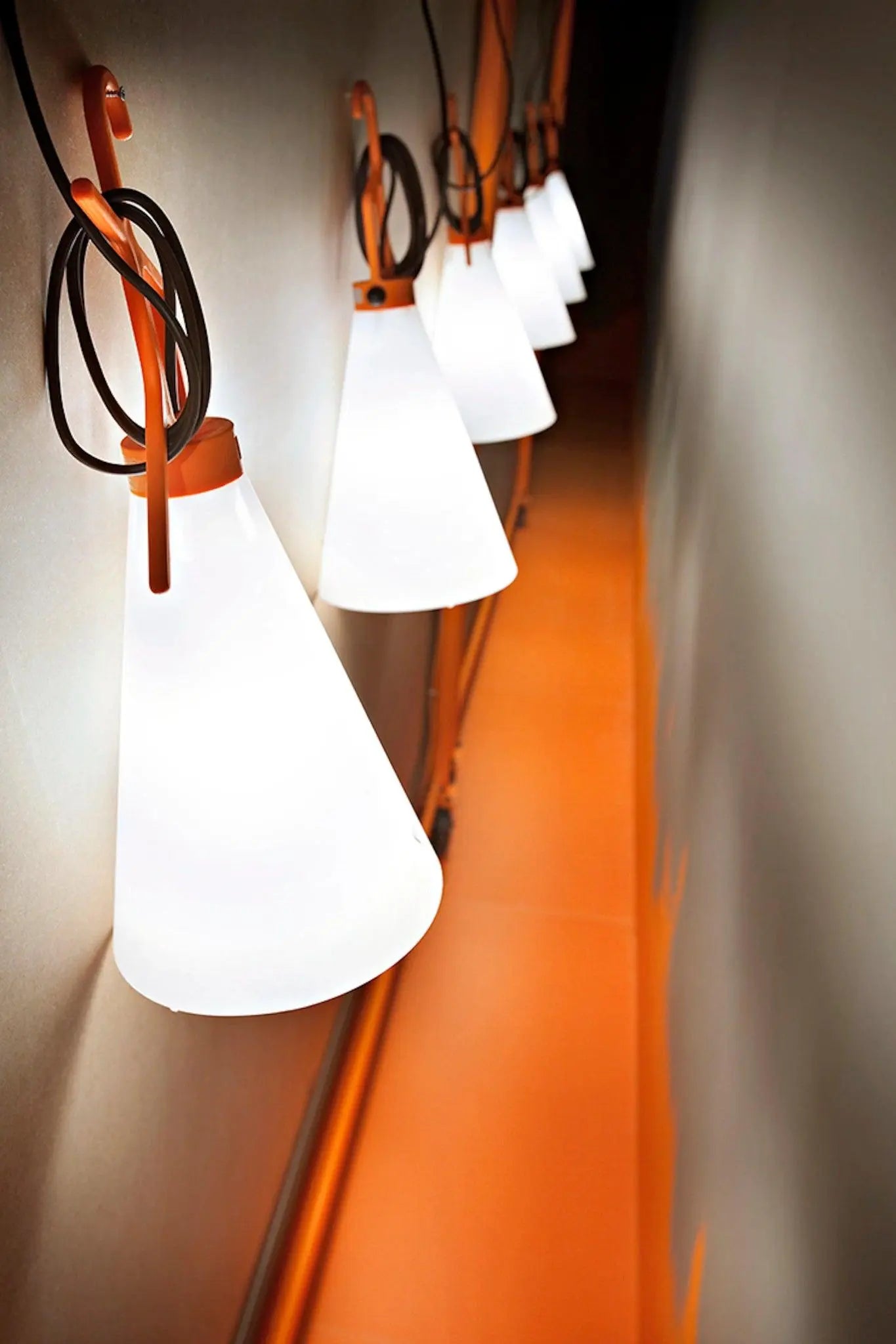 Lampa MAYDAY pomarańczowy – Flos