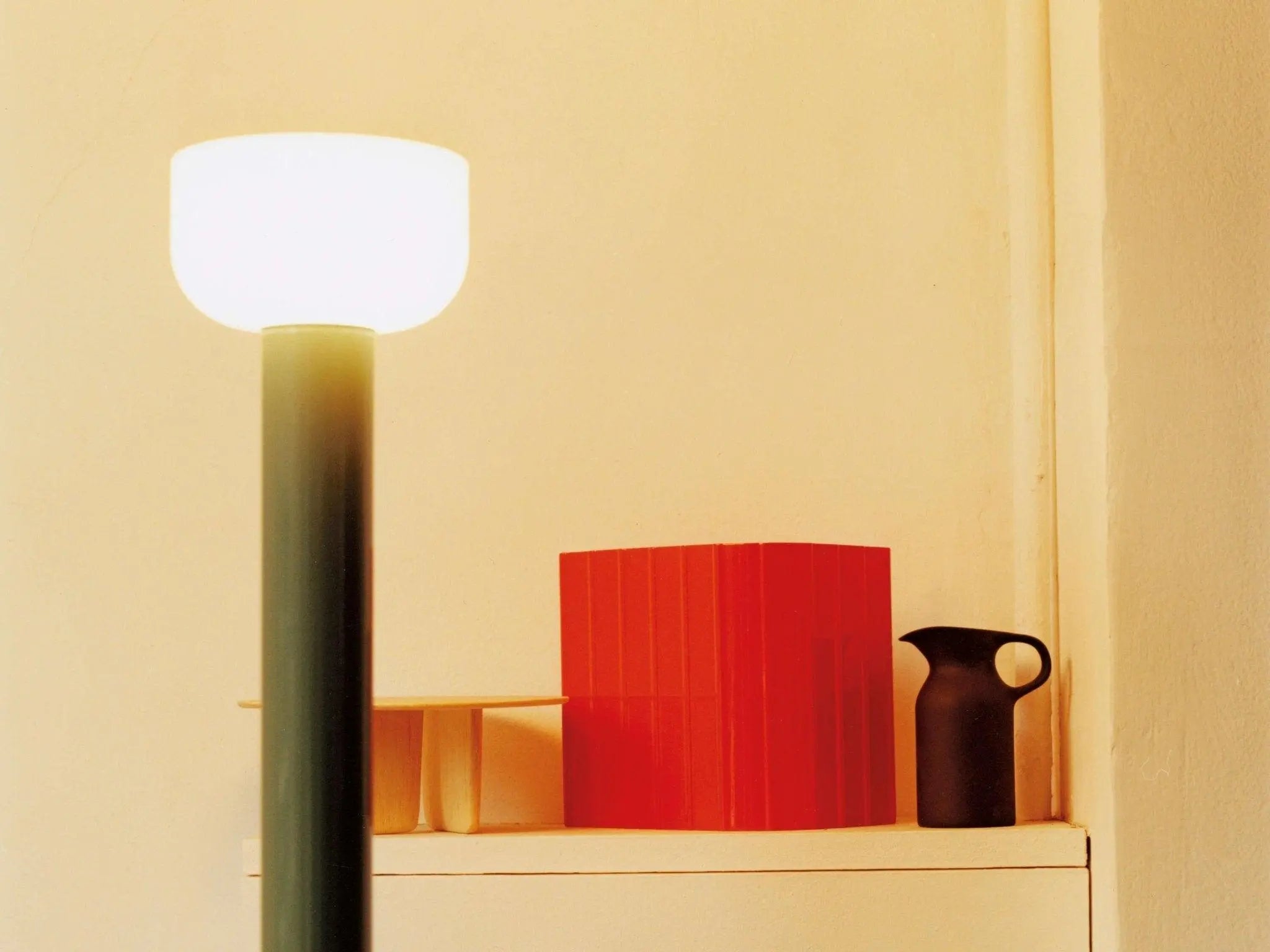 Lampa podłogowa BELLHOP zielony – Flos
