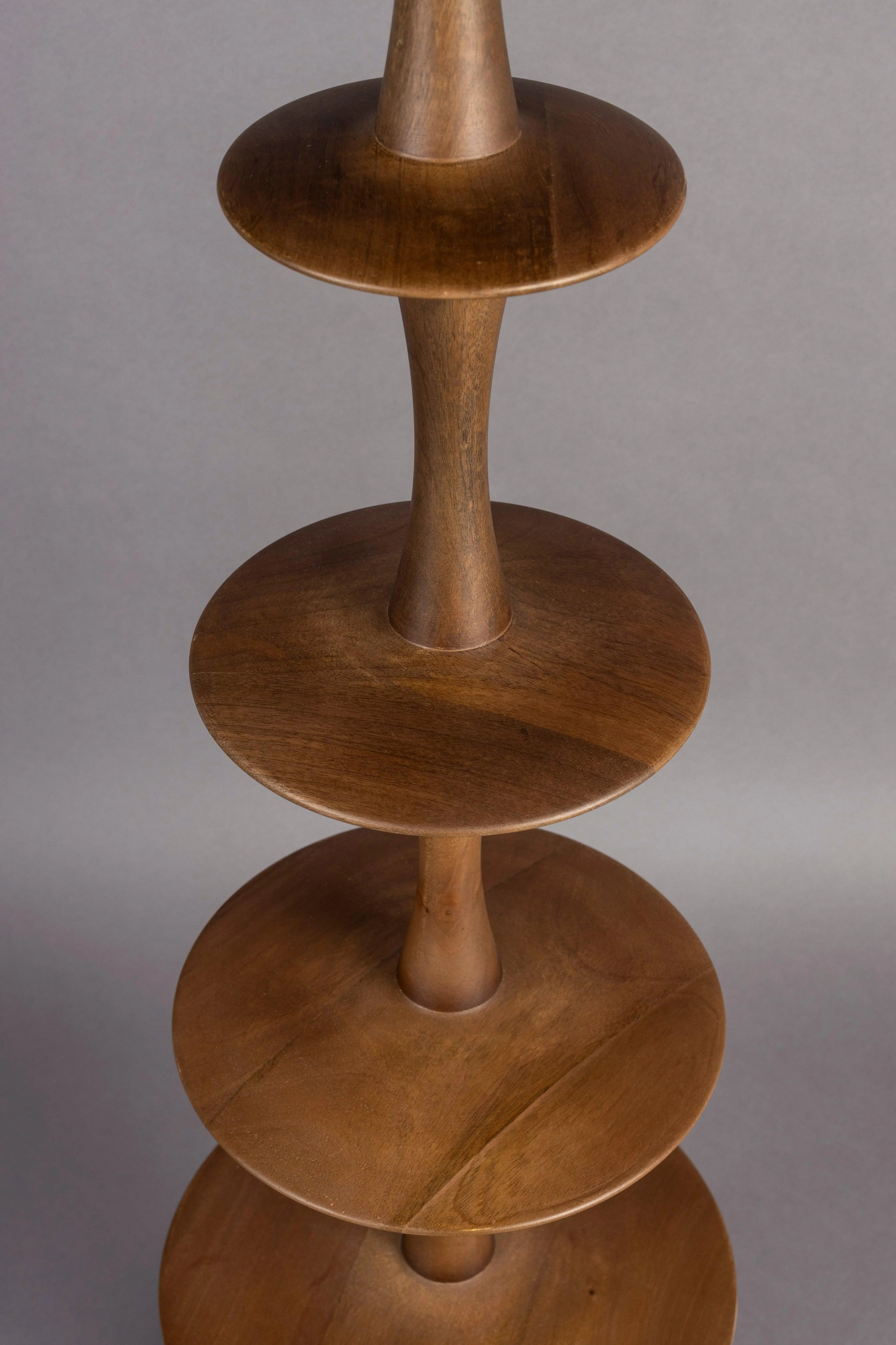 Lampa podłogowa CATH drewno mango – Dutchbone