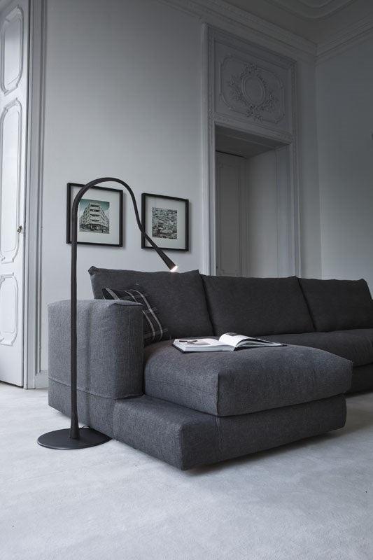 Lampa podłogowa FLEXILED brązowa skóra Contardi Eye on Design