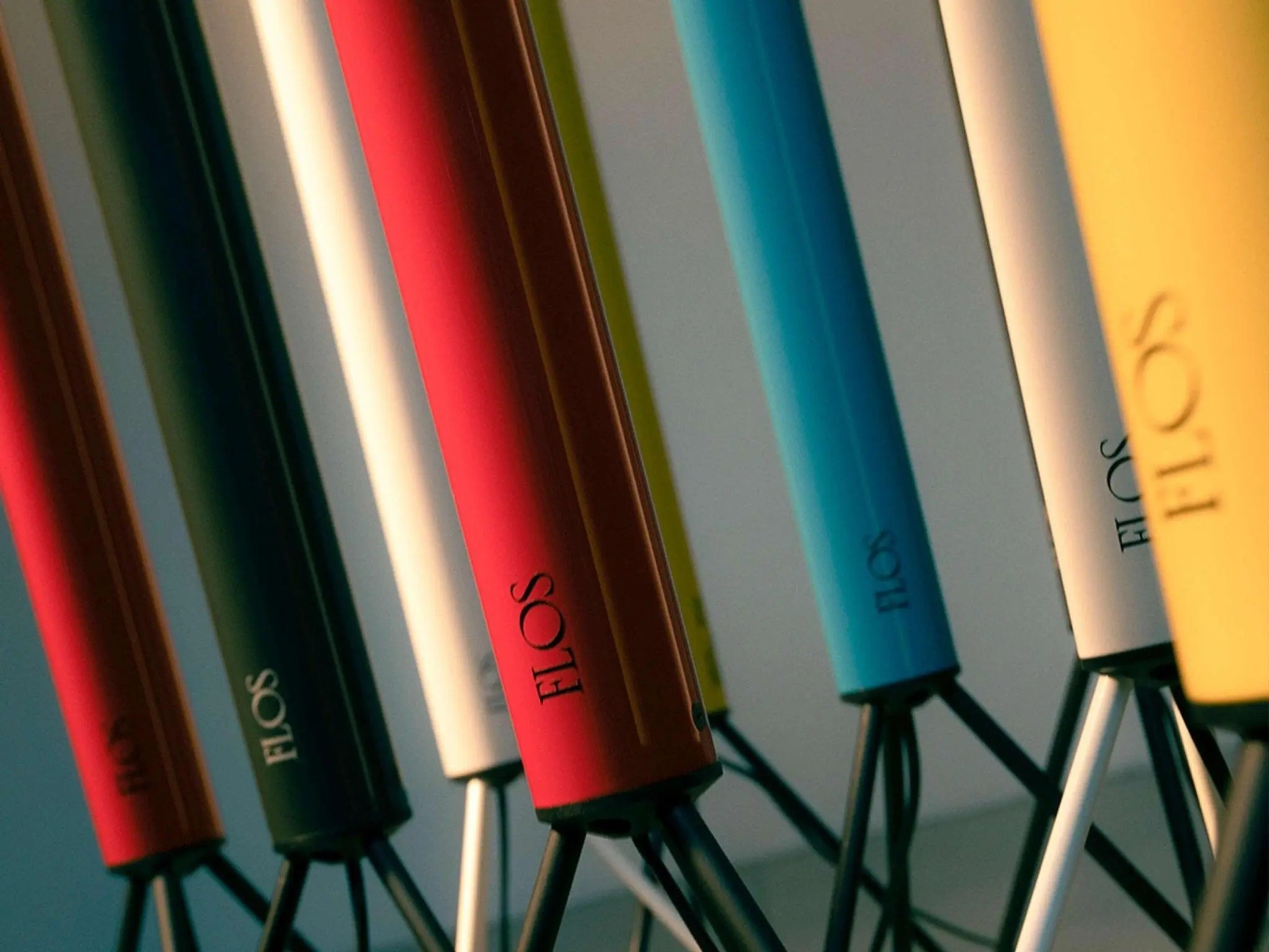 Lampa podłogowa LUMINATOR niebieski – Flos
