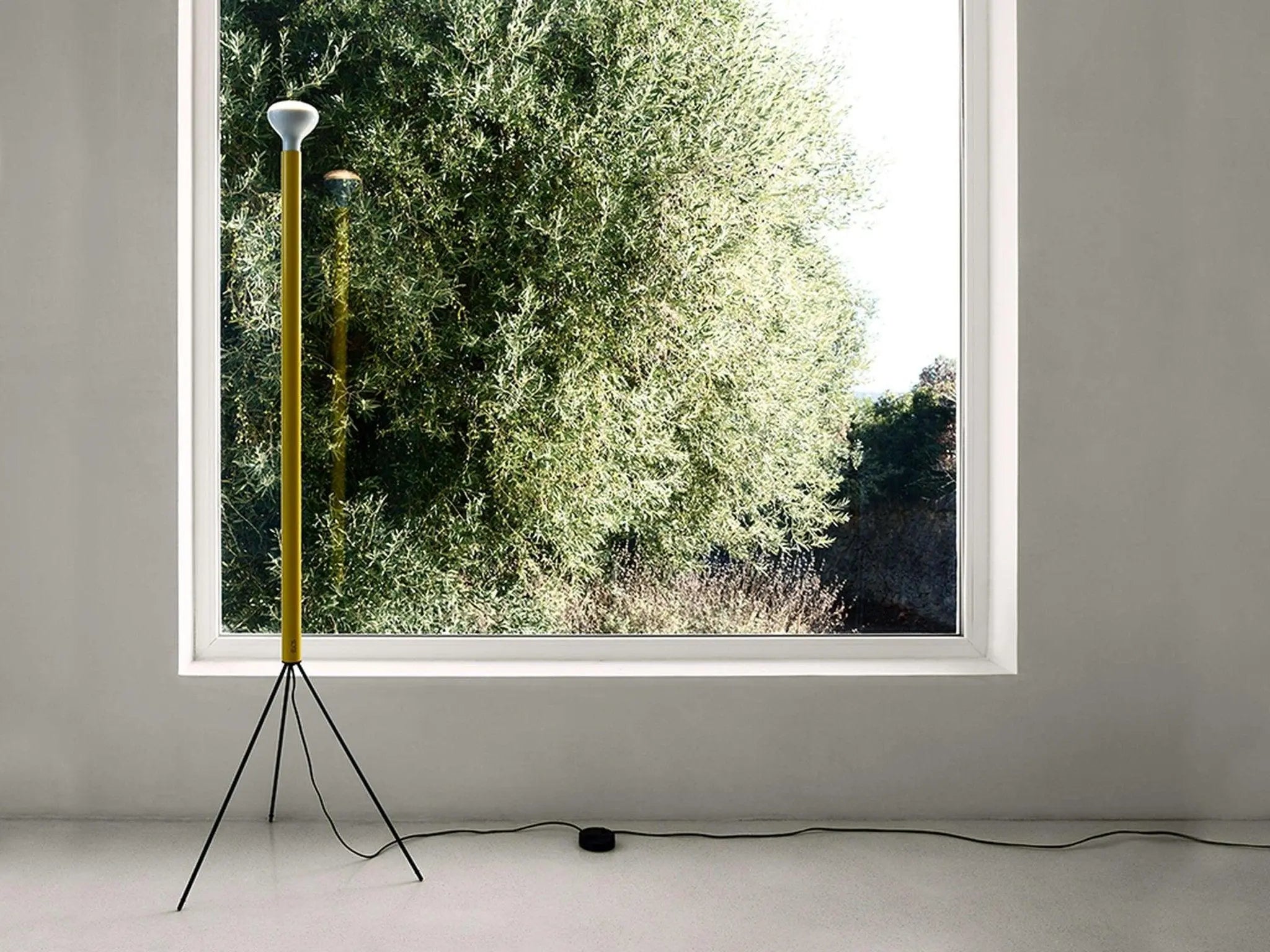 Lampa podłogowa LUMINATOR żółty – Flos