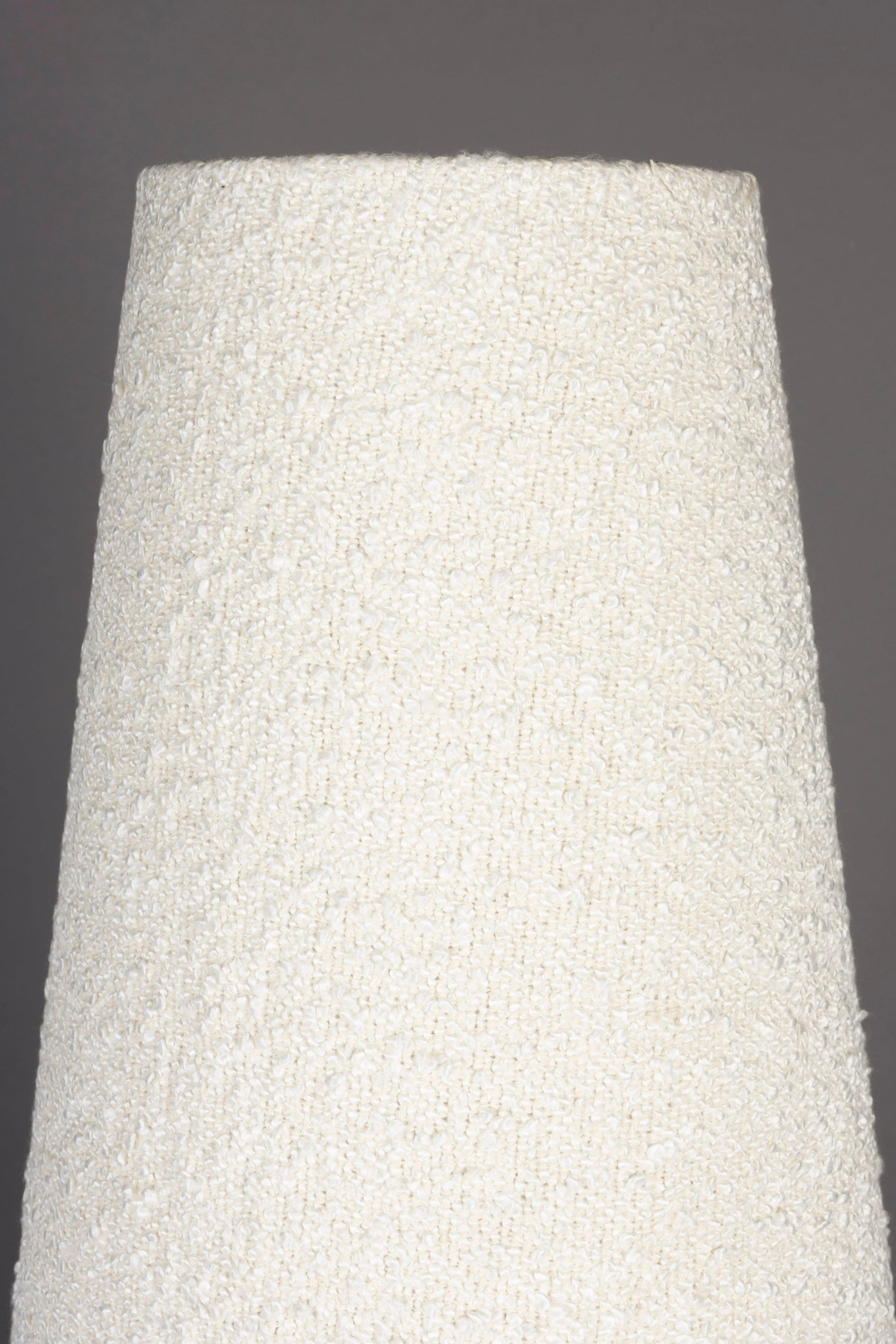 Lampa podłogowa MIKI biały boucle – Dutchbone