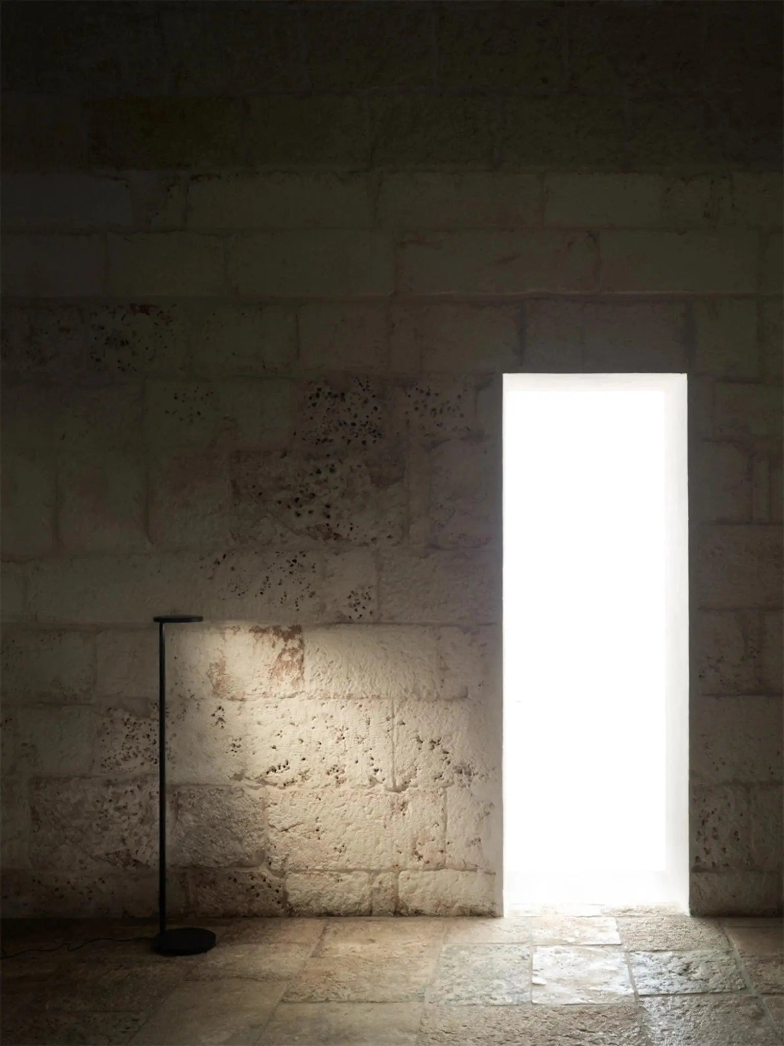 Lampa podłogowa OBLIQUE antracyt matowy – Flos