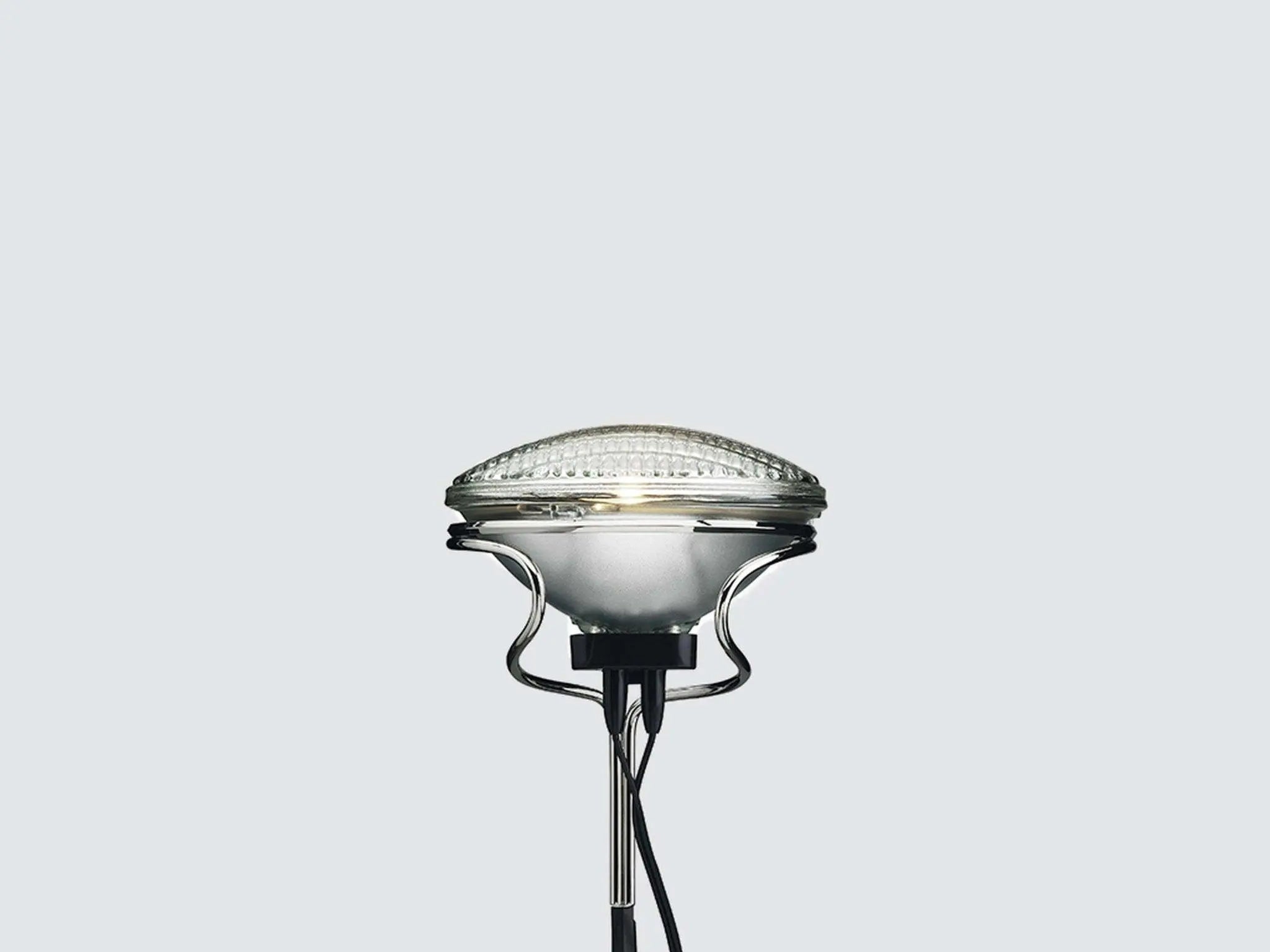 Lampa podłogowa TOIO czerwony – Flos