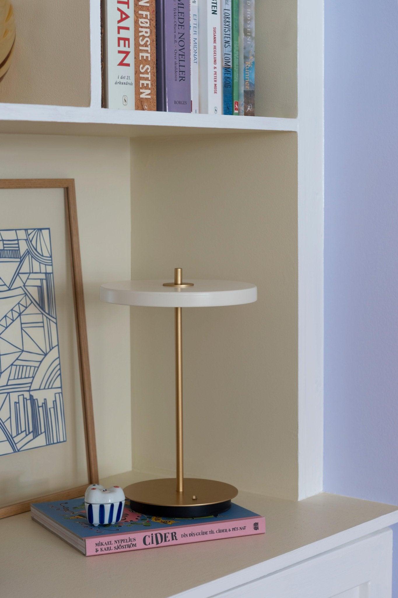Lampa przenośna ASTERIA MOVE perłowy UMAGE Eye on Design