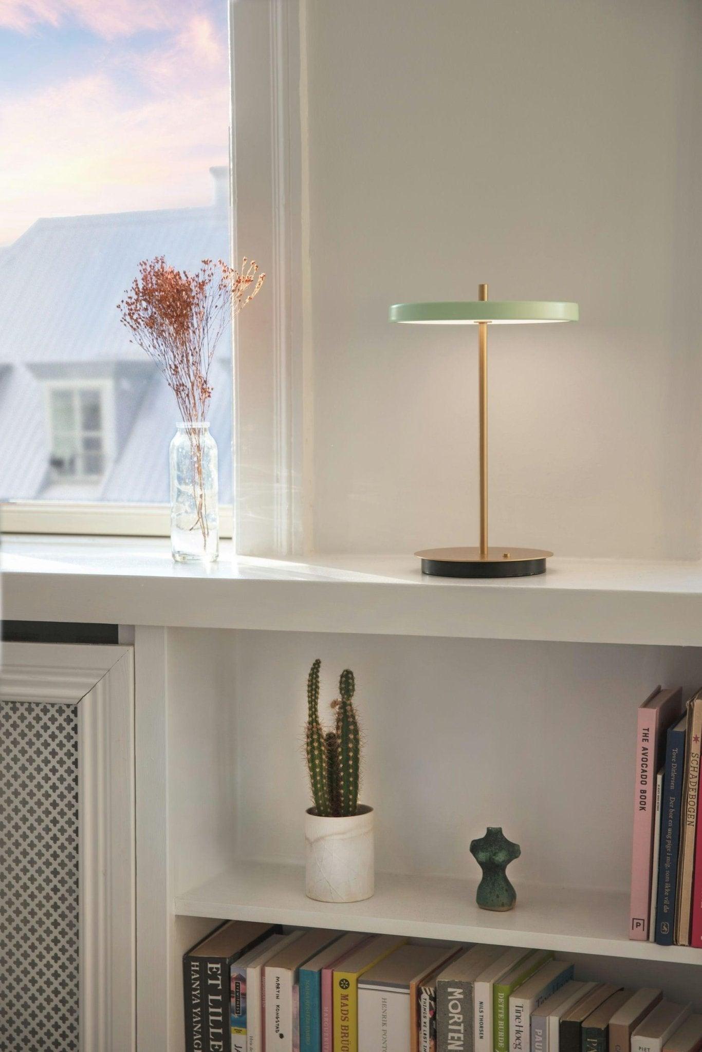 Lampa przenośna ASTERIA MOVE pistacjowy UMAGE Eye on Design