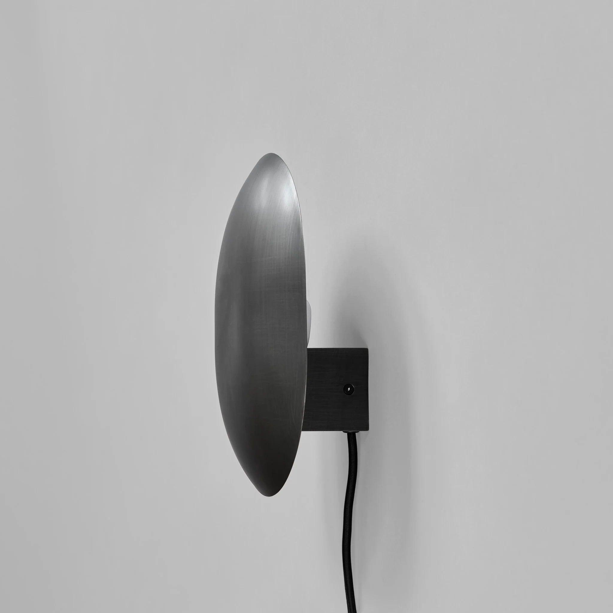 Lampa ścienna CLAM grafitowy 101 Copenhagen Eye on Design