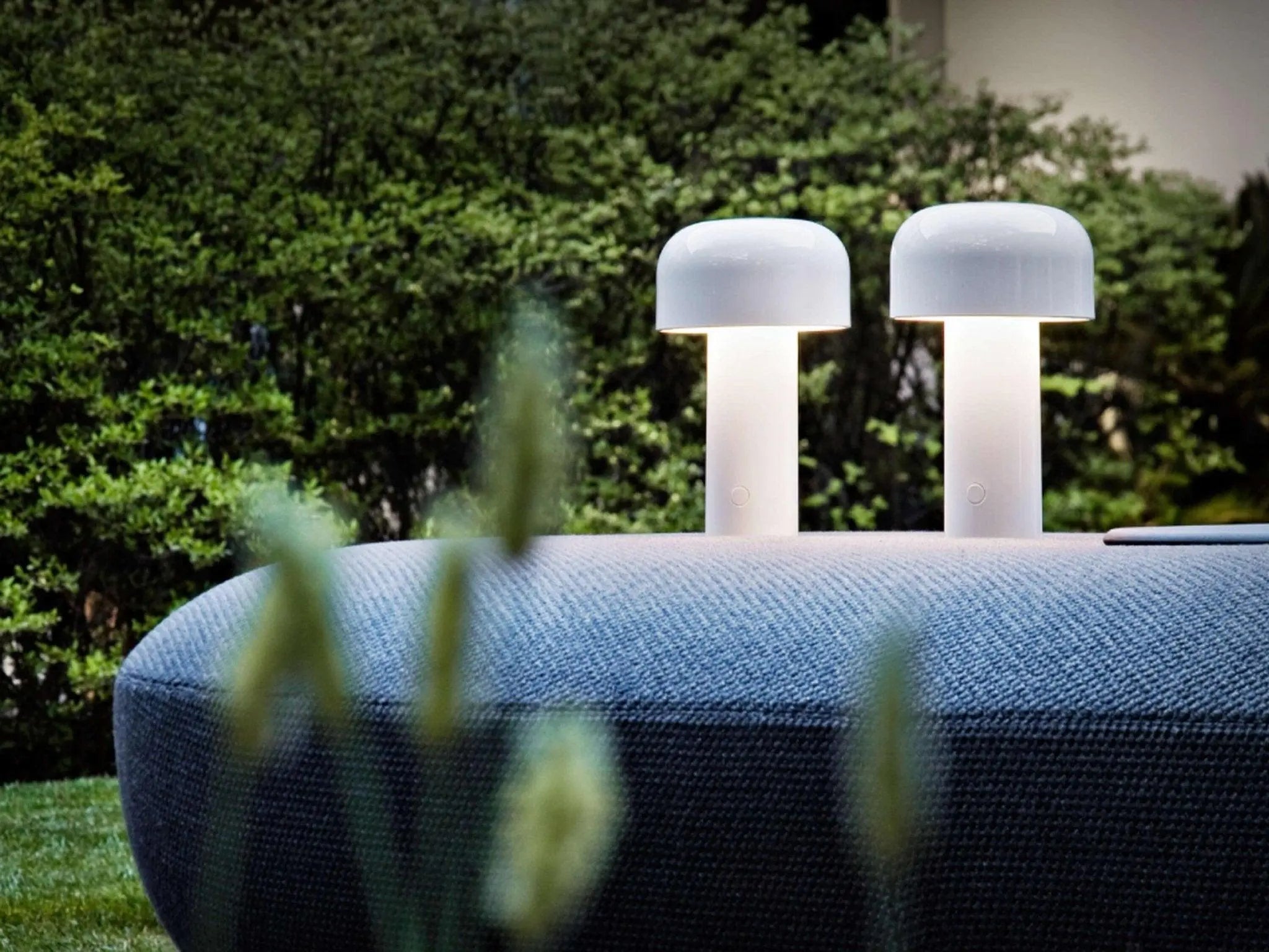 Lampa stołowa BELLHOP biały – Flos
