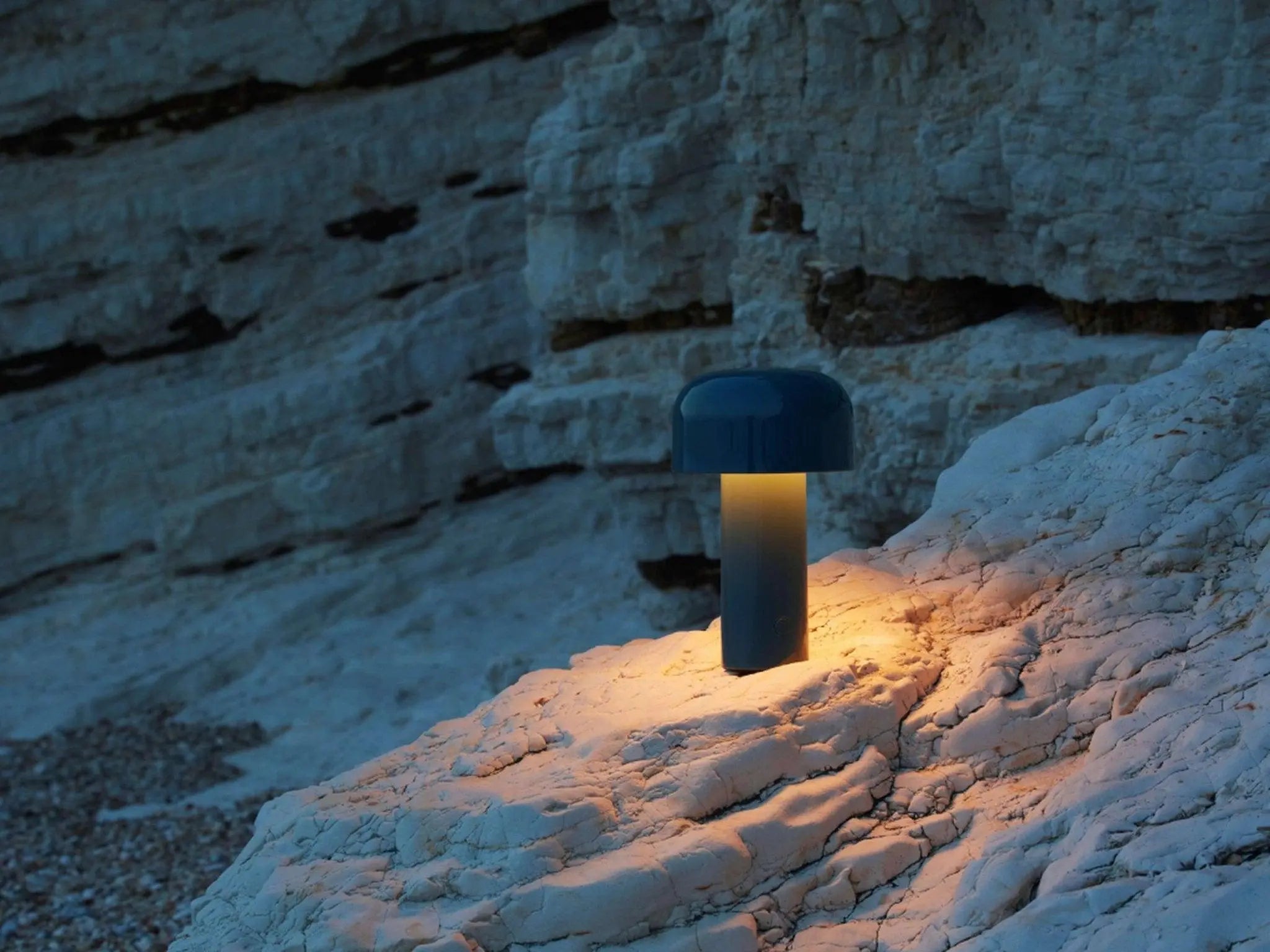 Lampa stołowa BELLHOP niebieski – Flos