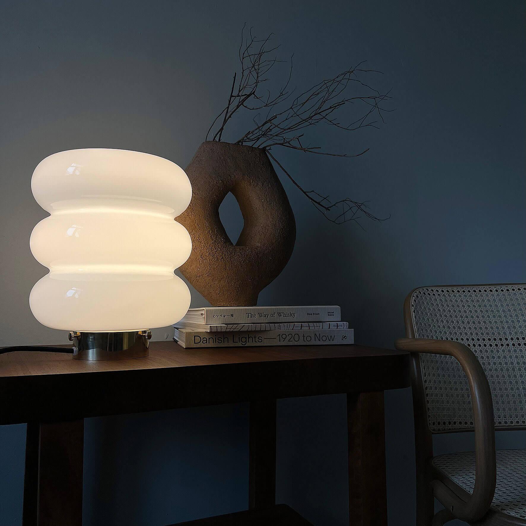 Lampa stołowa BIBE mosiężny Embassy Interiors Eye on Design