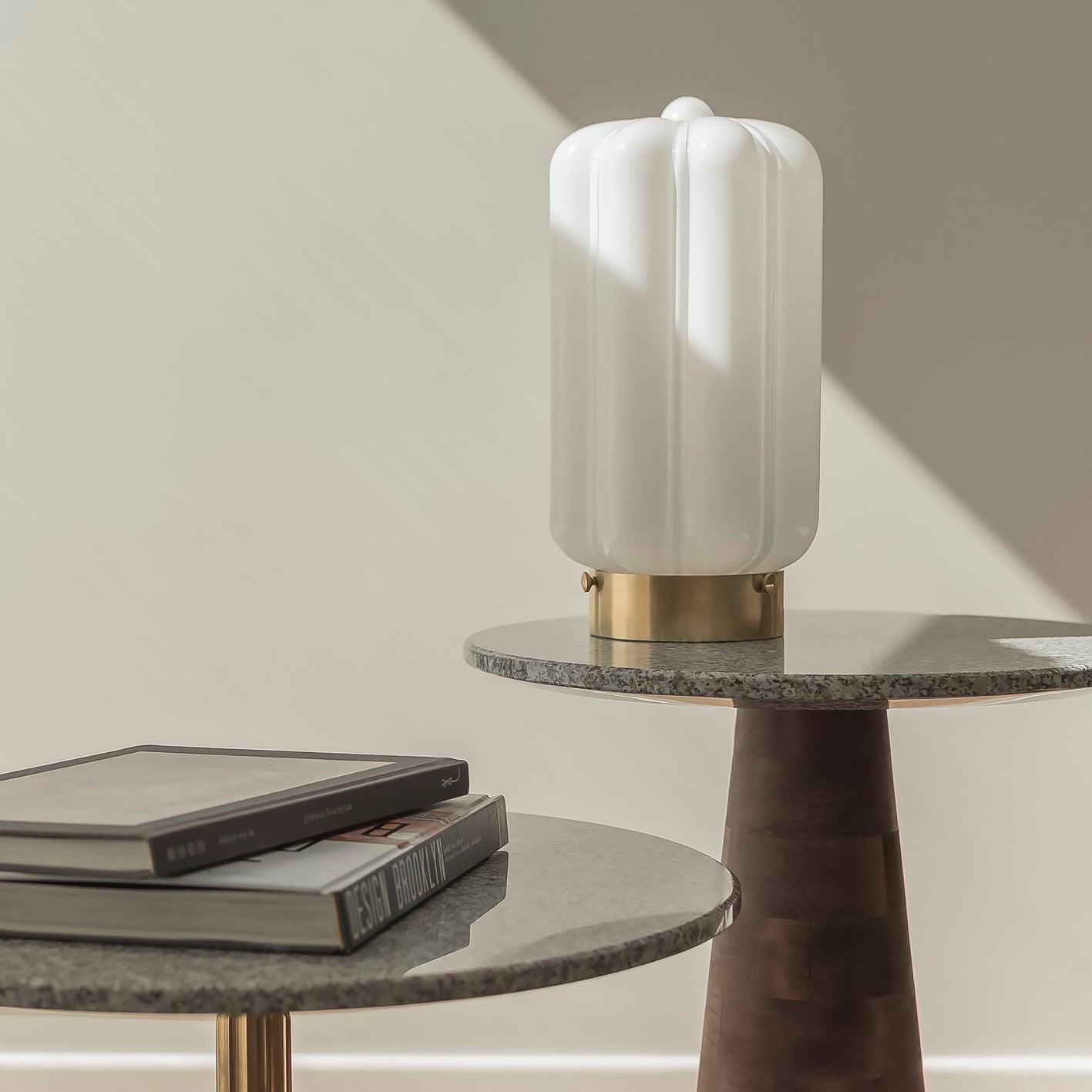 Lampa stołowa DECO mosiężny Embassy Interiors Eye on Design