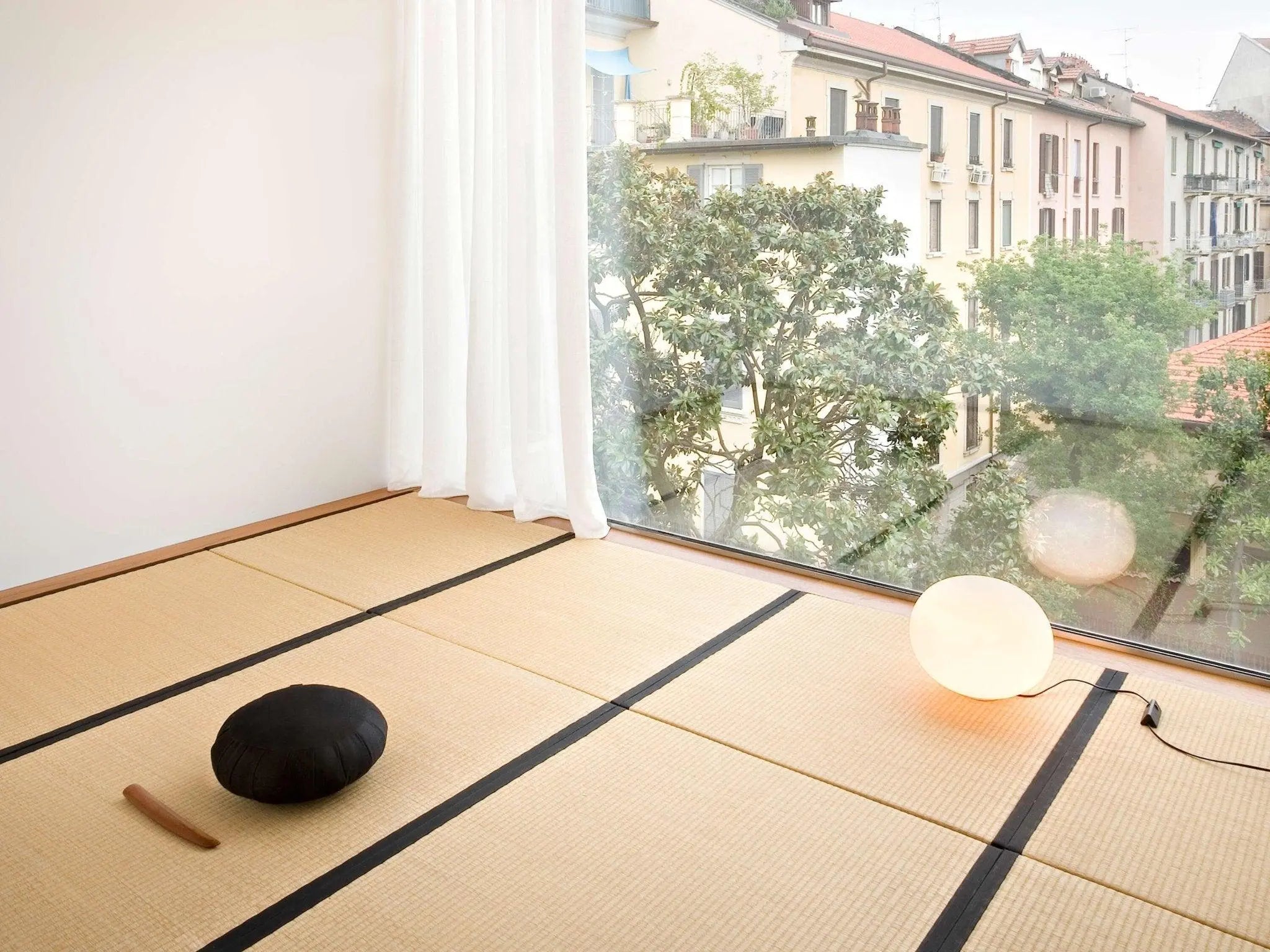Lampa stołowa GLO-BALL biały – Flos