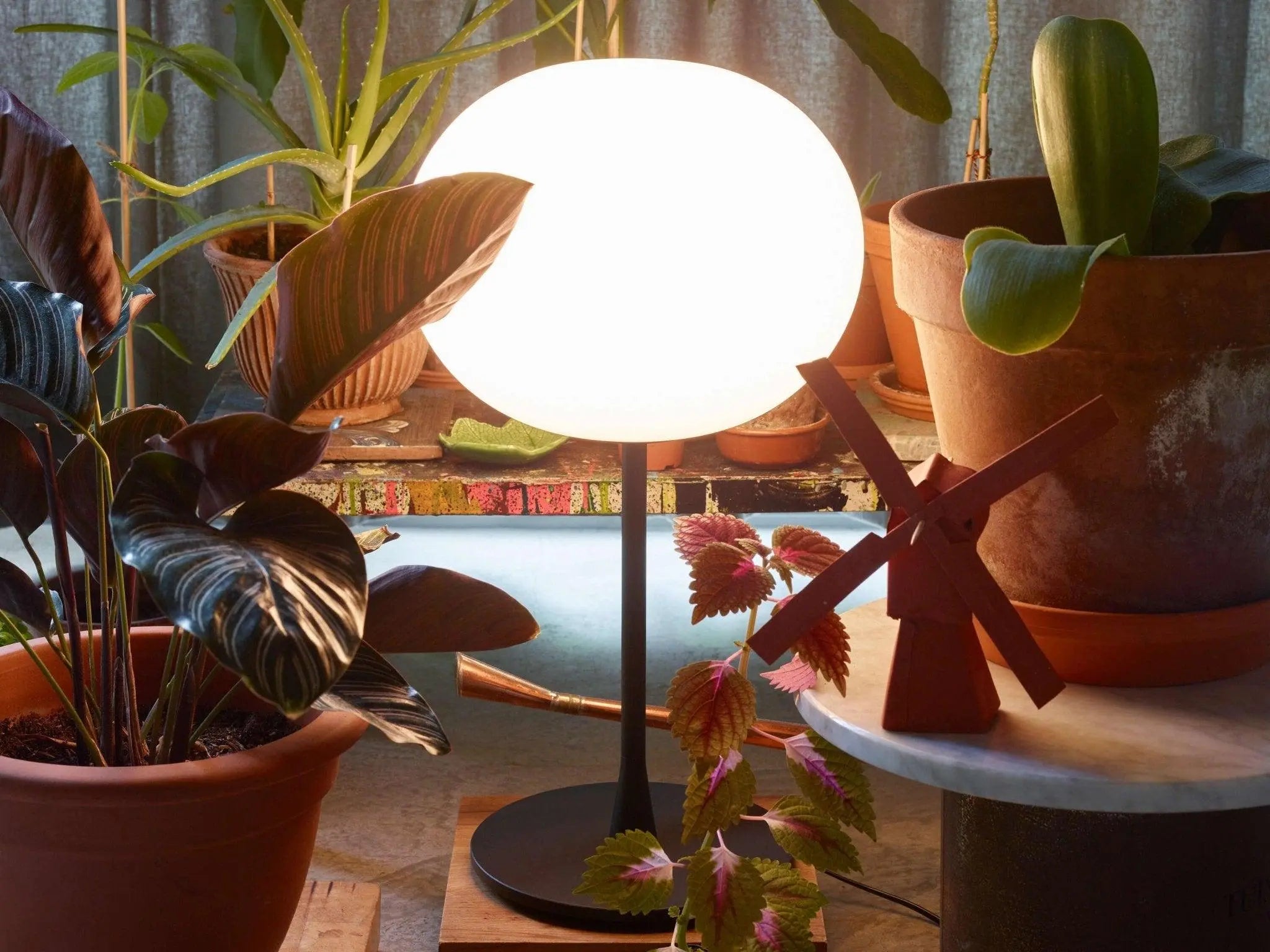 Lampa stołowa GLO-BALL TABLE czarny matowy – Flos