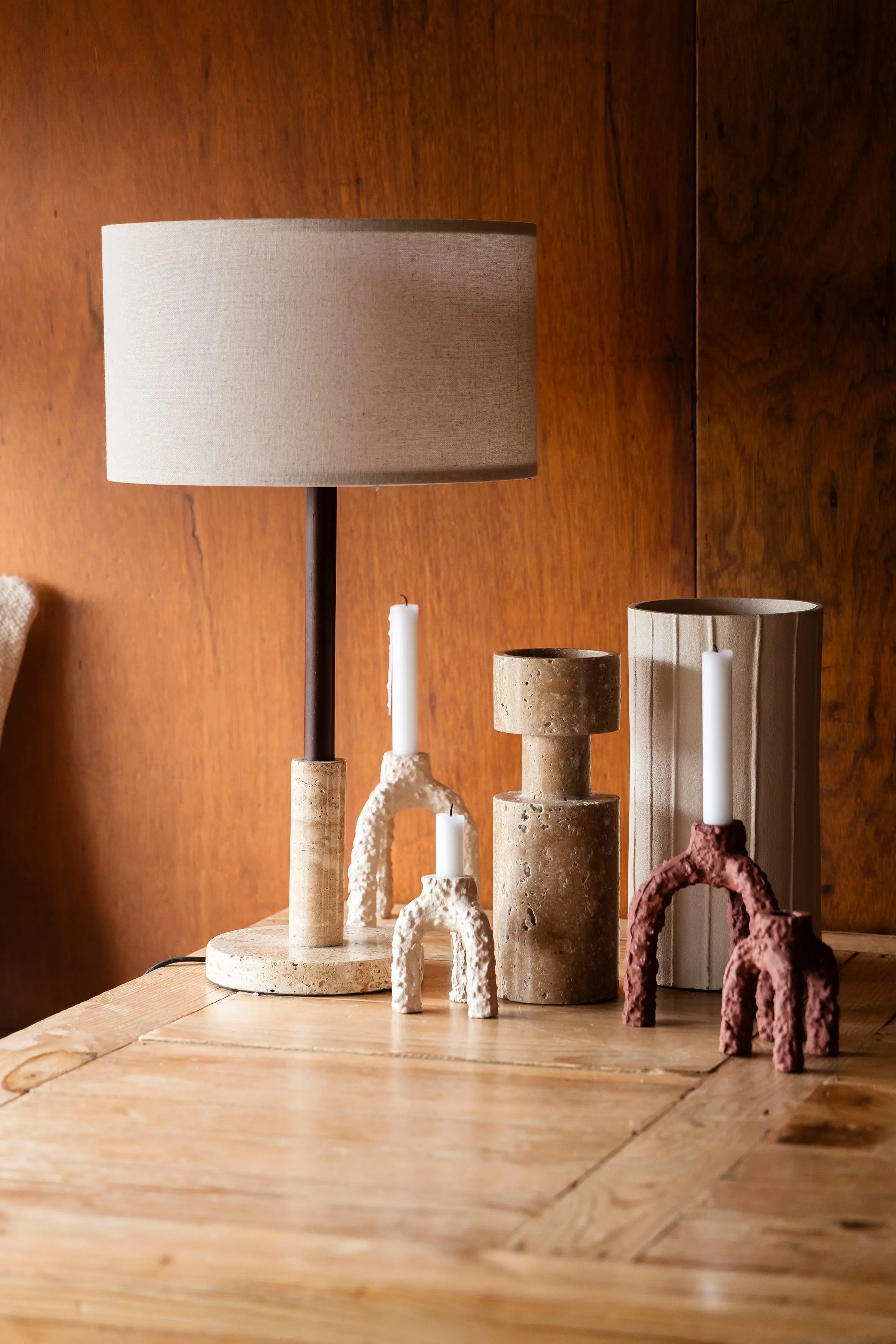 Lampa stołowa JACKON trawertyn – Dutchbone