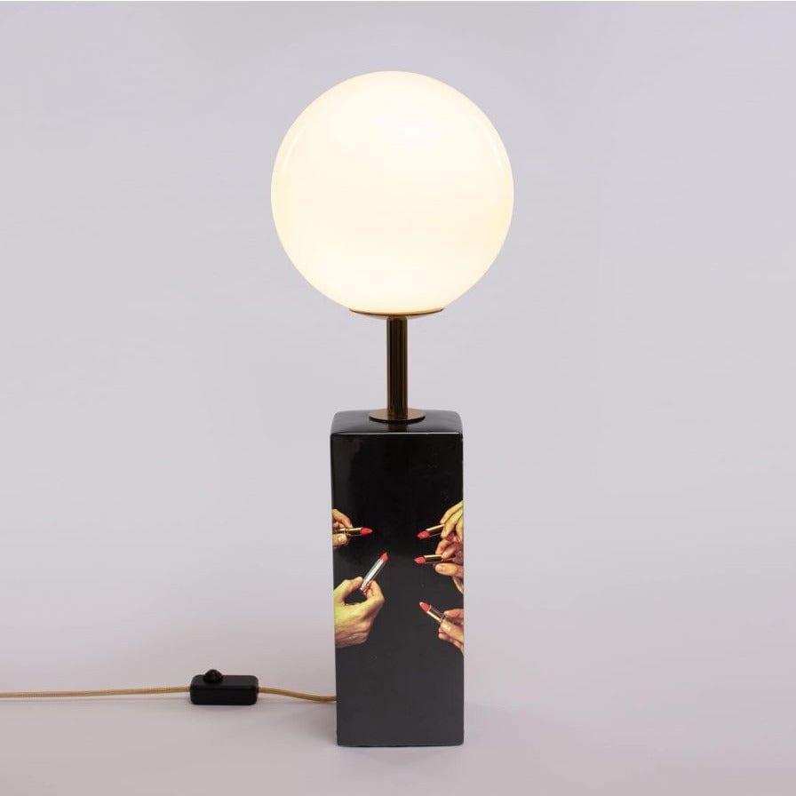 Lampa stołowa LIPSTICKS czarny Seletti Eye on Design