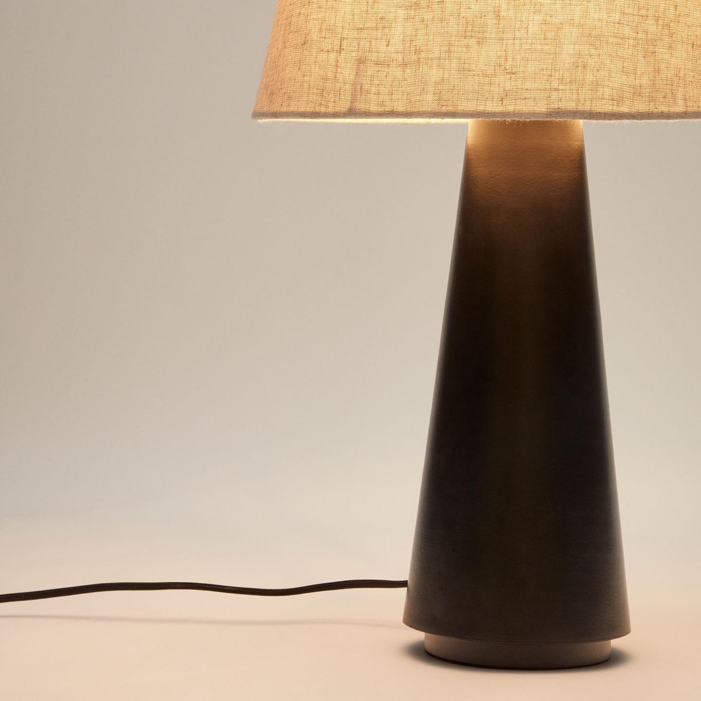 Lampa stołowa TORRENT czarny La Forma Eye on Design